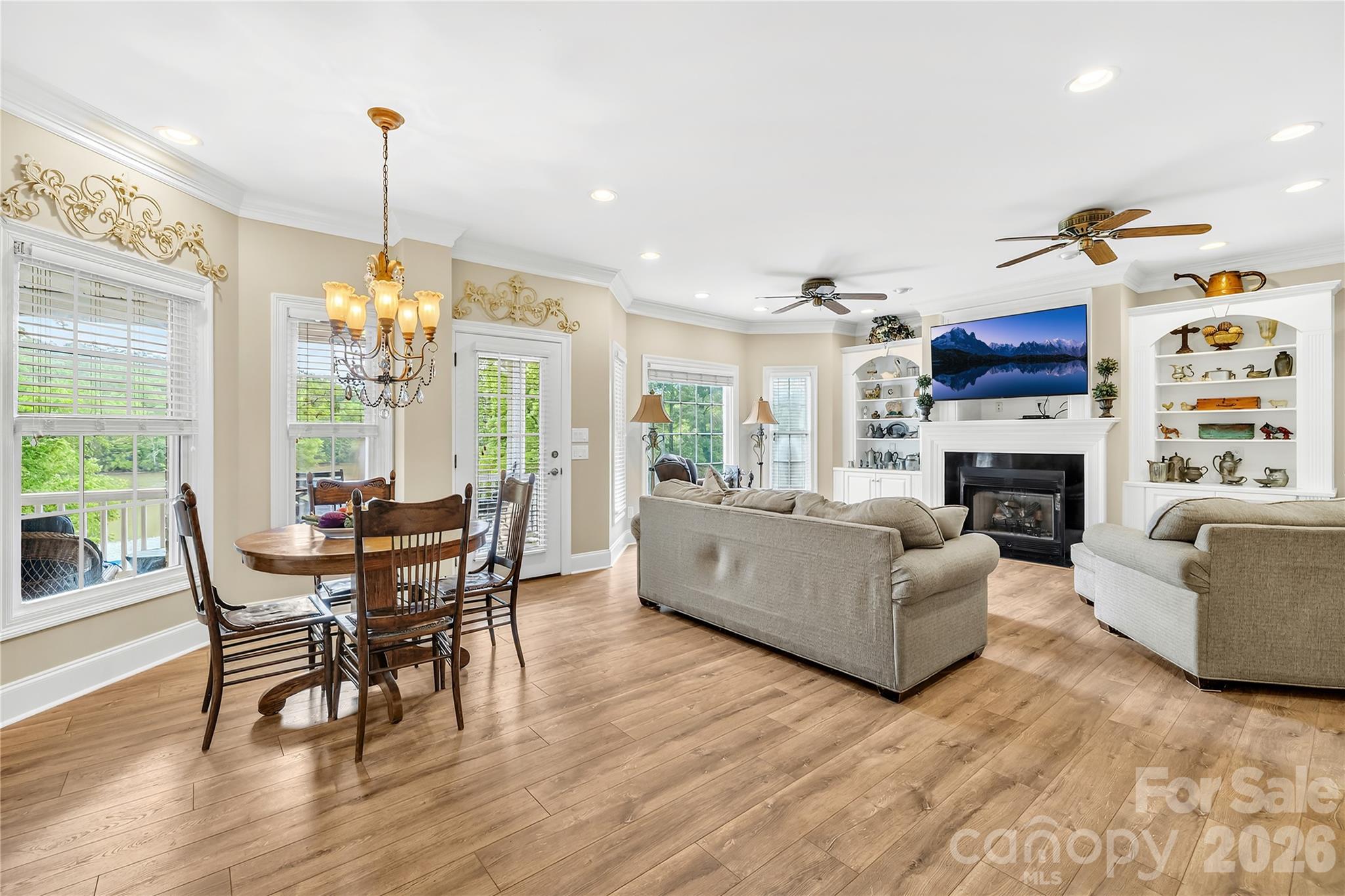 Debutary Pointe - Residential