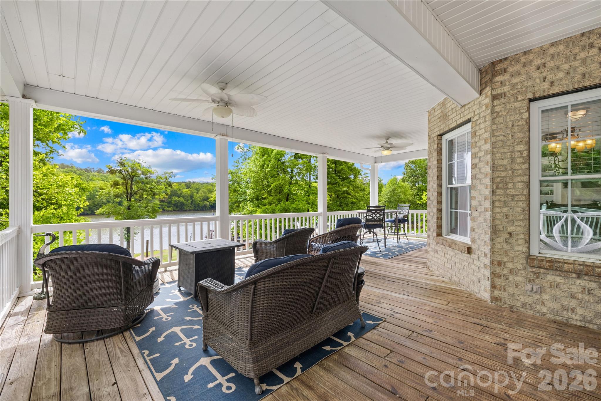 Debutary Pointe - Residential
