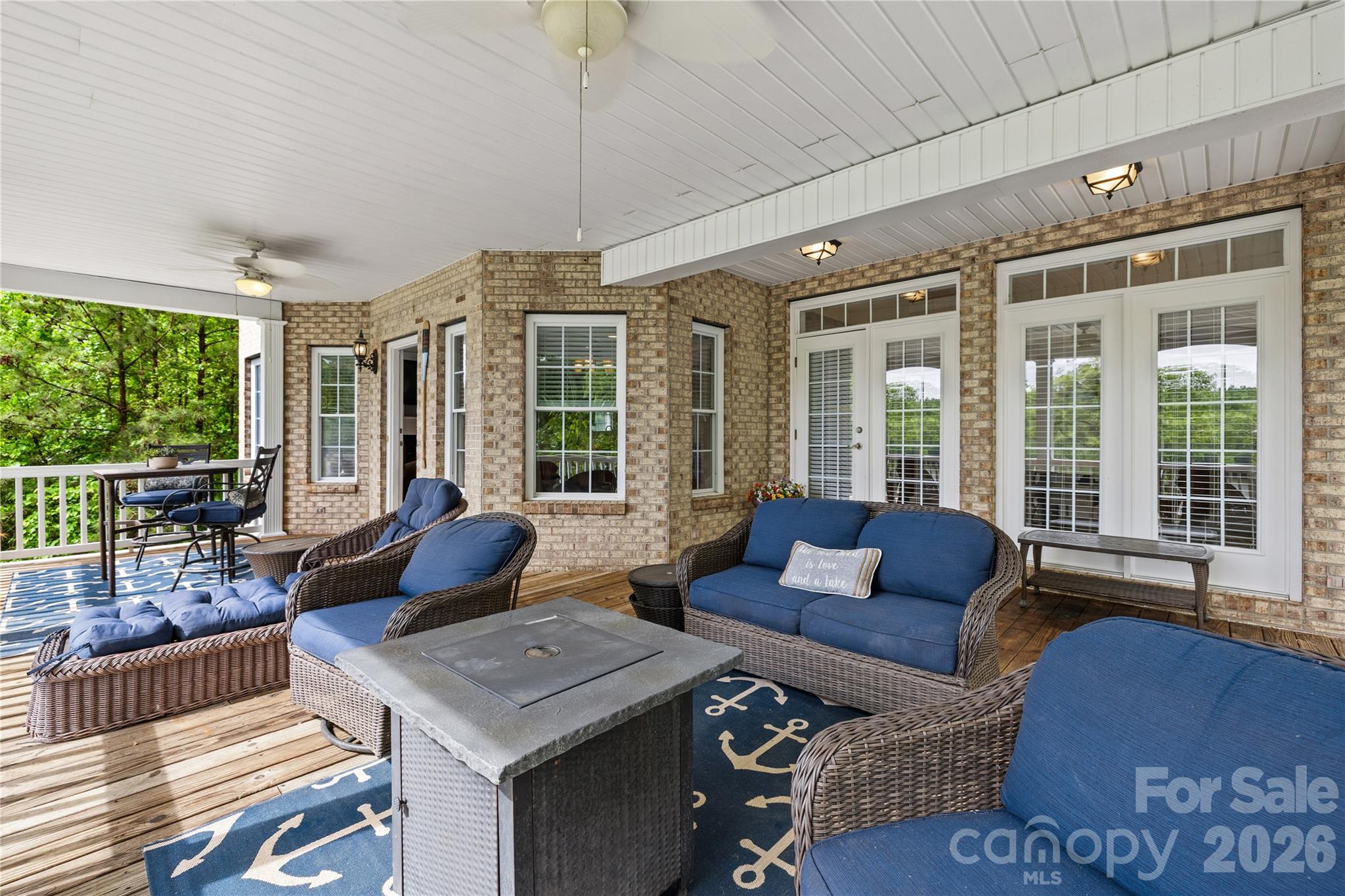 Debutary Pointe - Residential