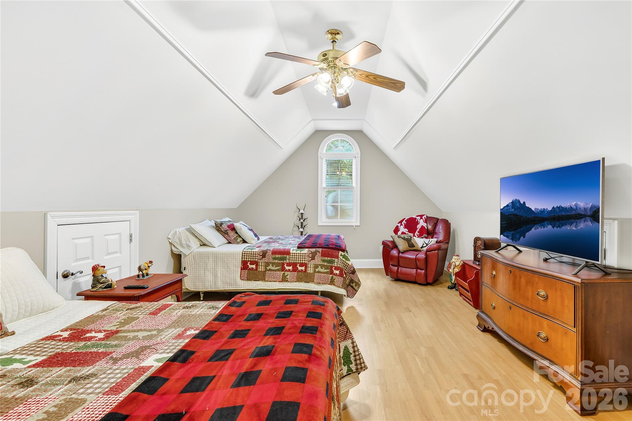 Debutary Pointe - Residential