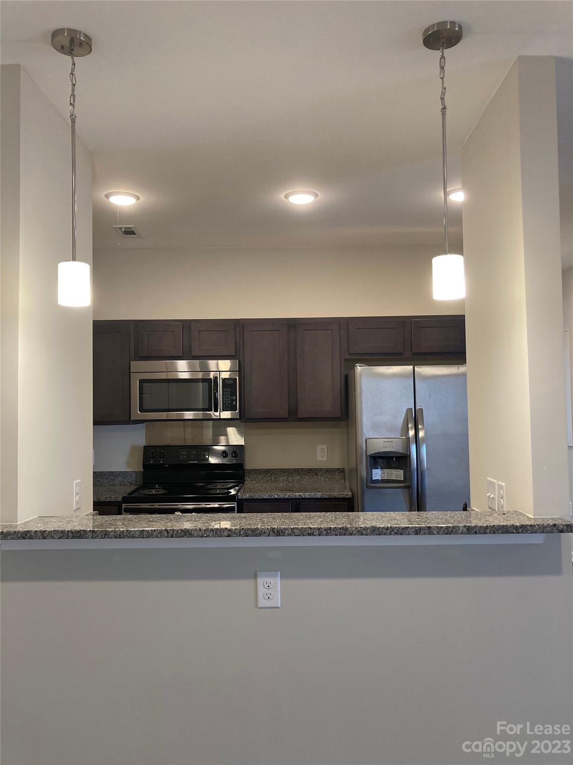 Newer construction apartment complex in Mallard Creek location of Charlotte. All apartments are 2 bedrooms and 2 full bathrooms with modern appliances, washer/dryer included, private large balconies and more. The bedrooms are equal in size, perfect for roommates or an office space. Neutral tones throughout with LVP flooring and modern fixtures. Come see what all the hype is about at Hyde Glen!