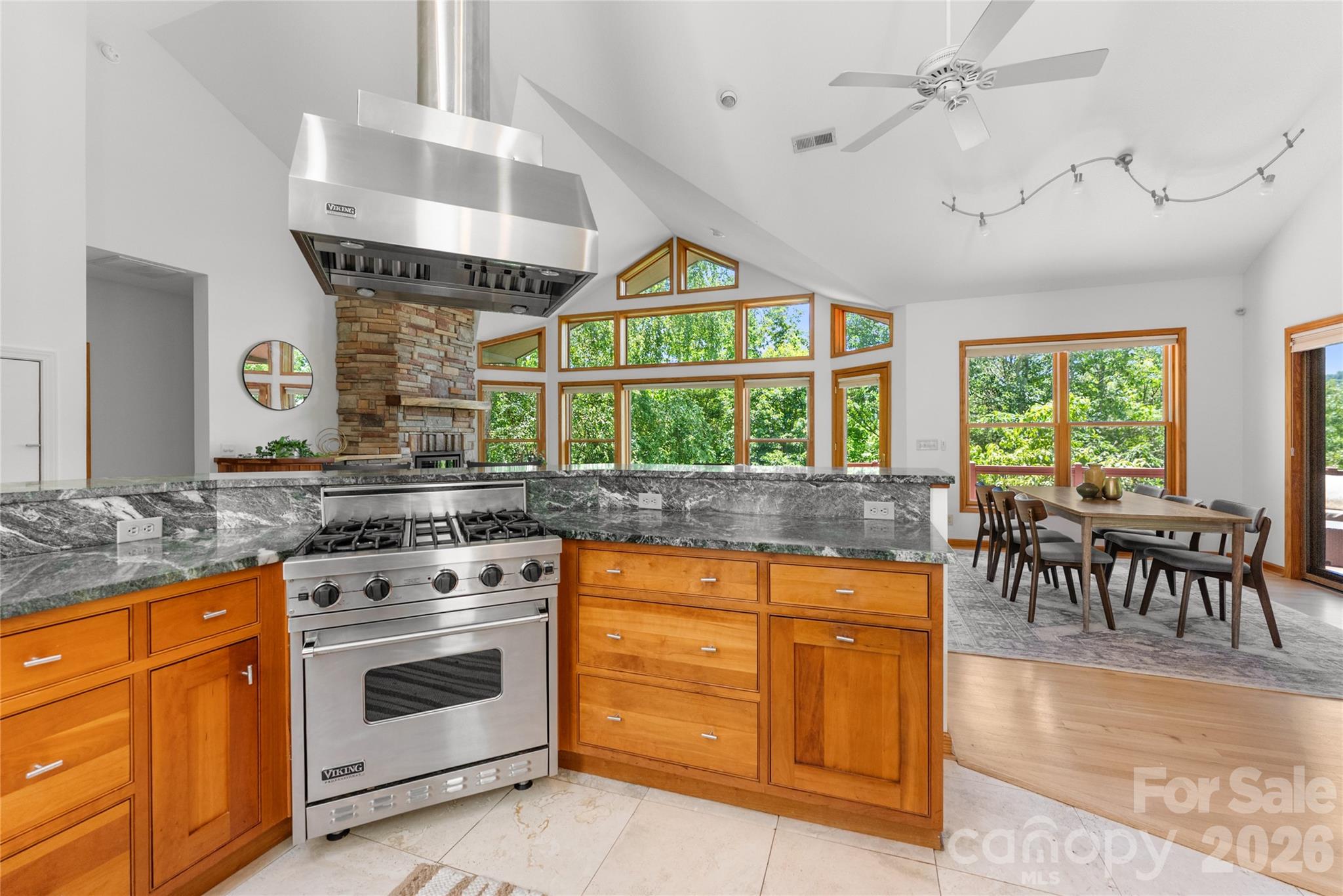 Toms Creek - Residential