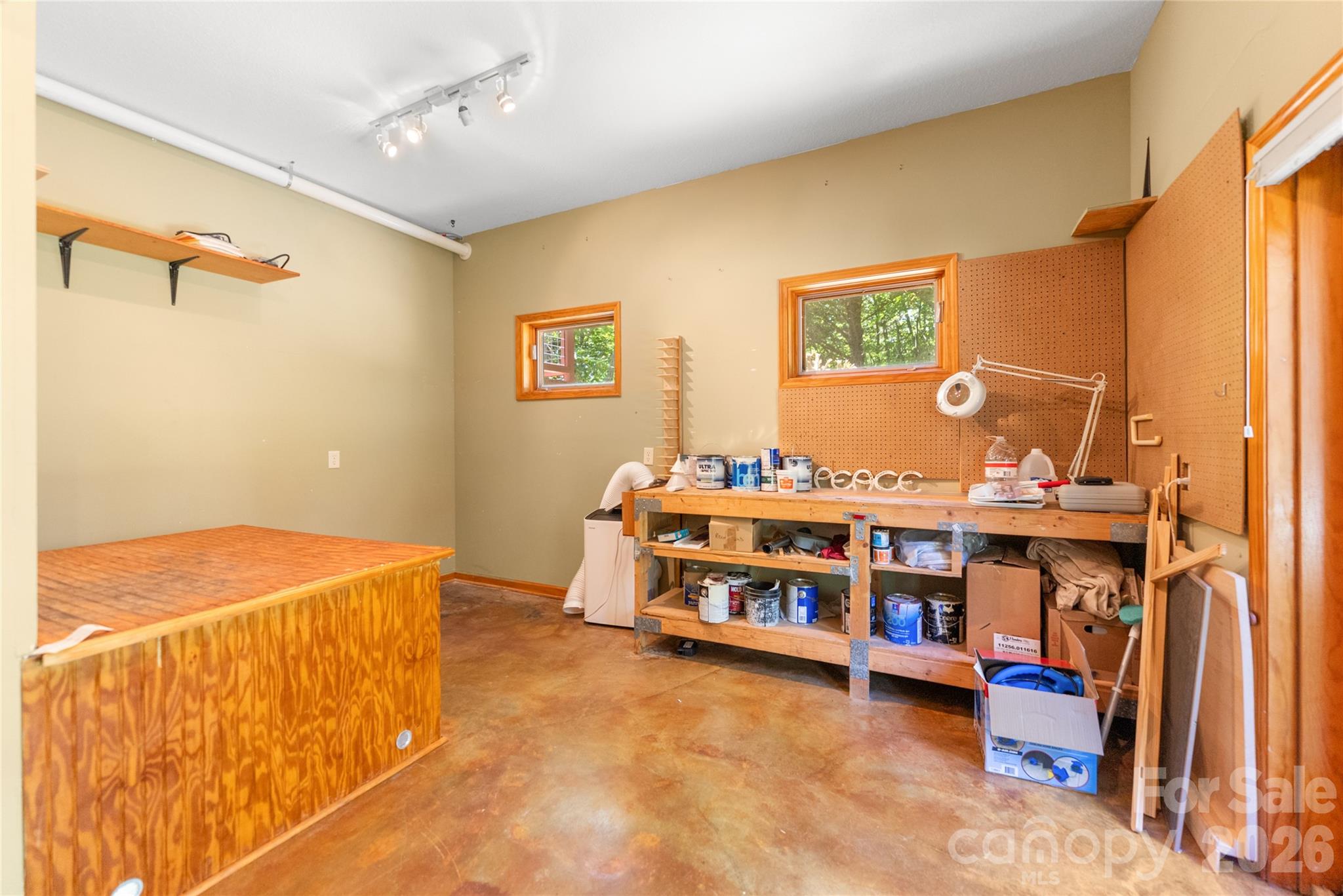 Toms Creek - Residential