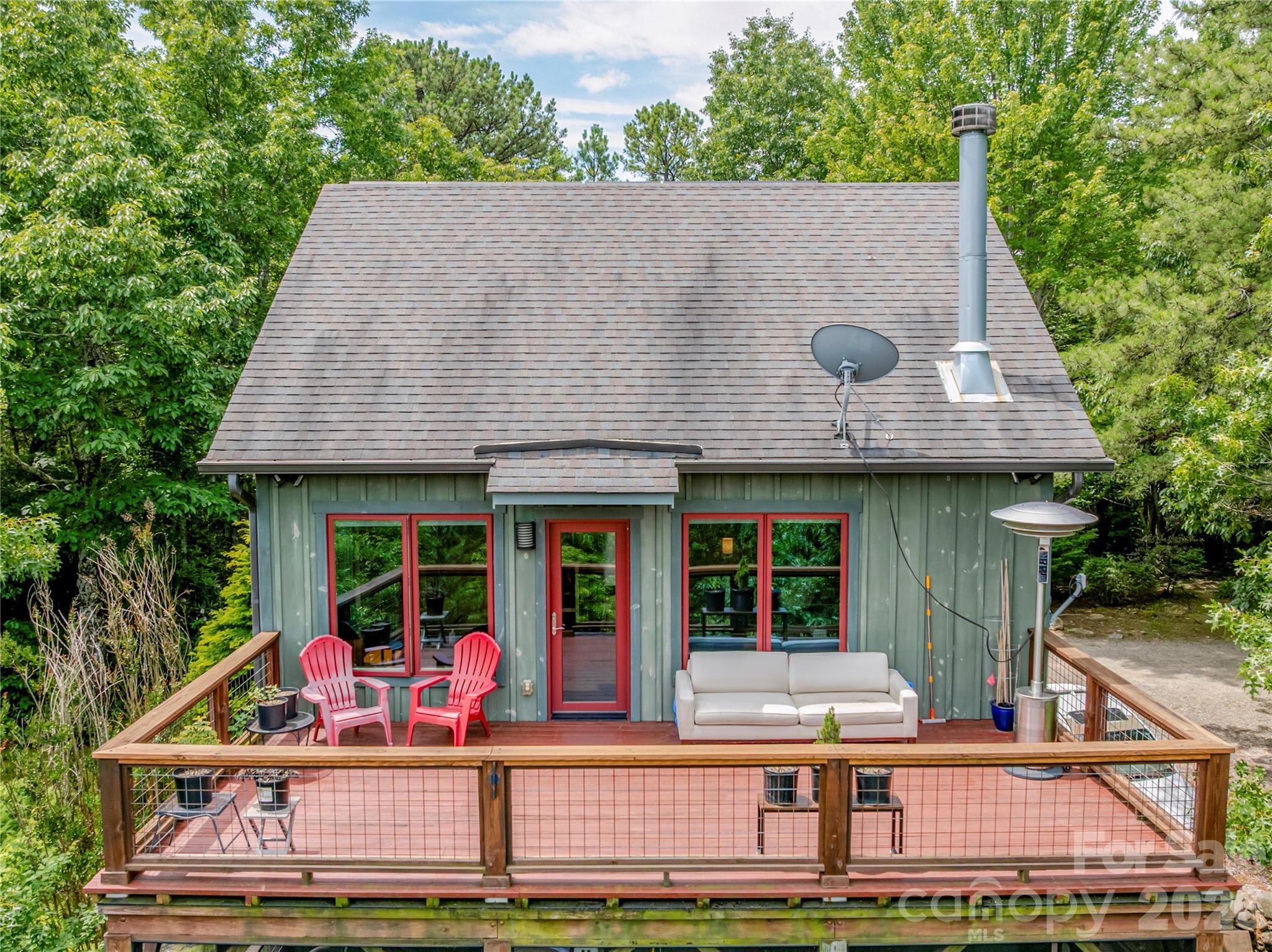 Toms Creek - Residential