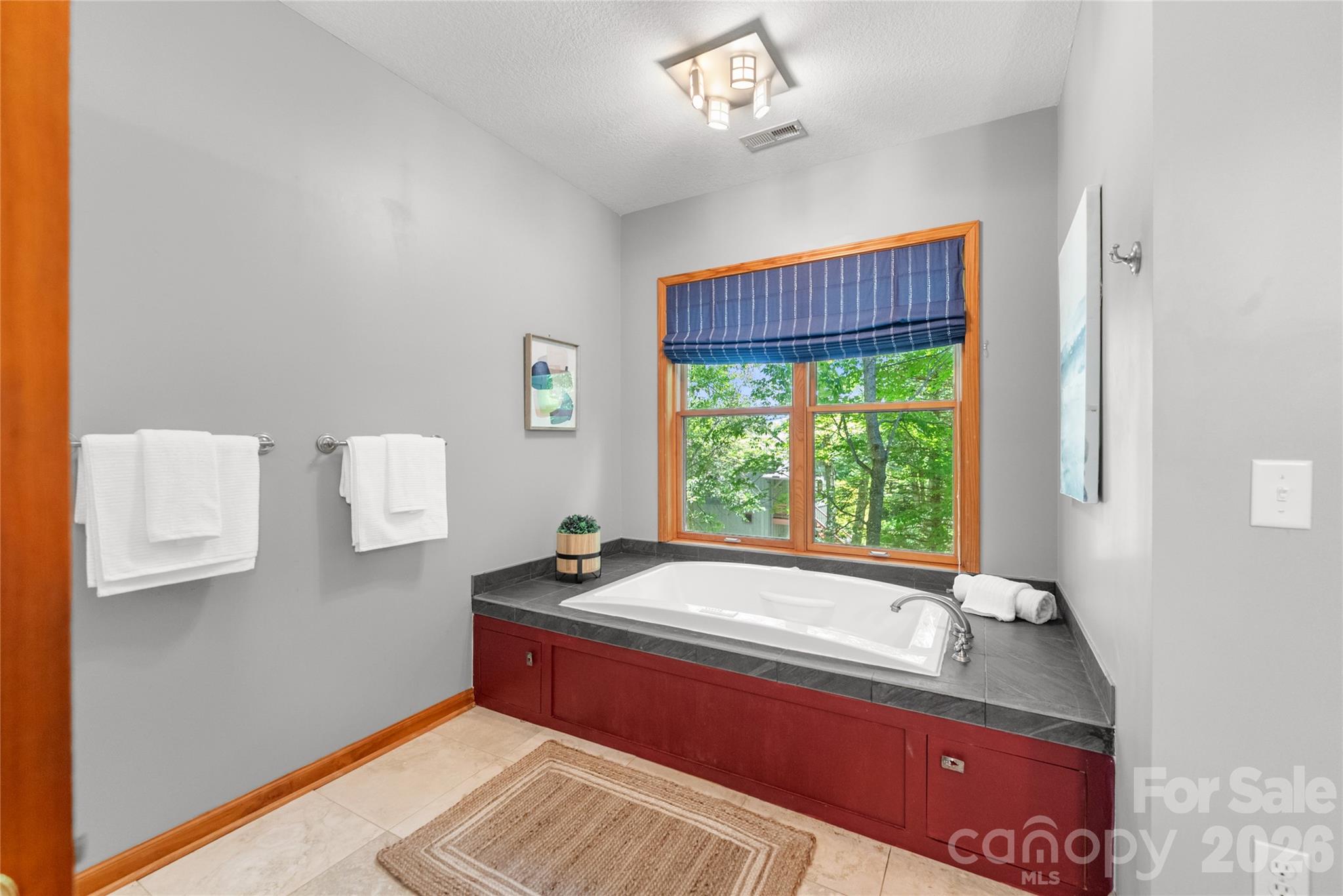 Toms Creek - Residential