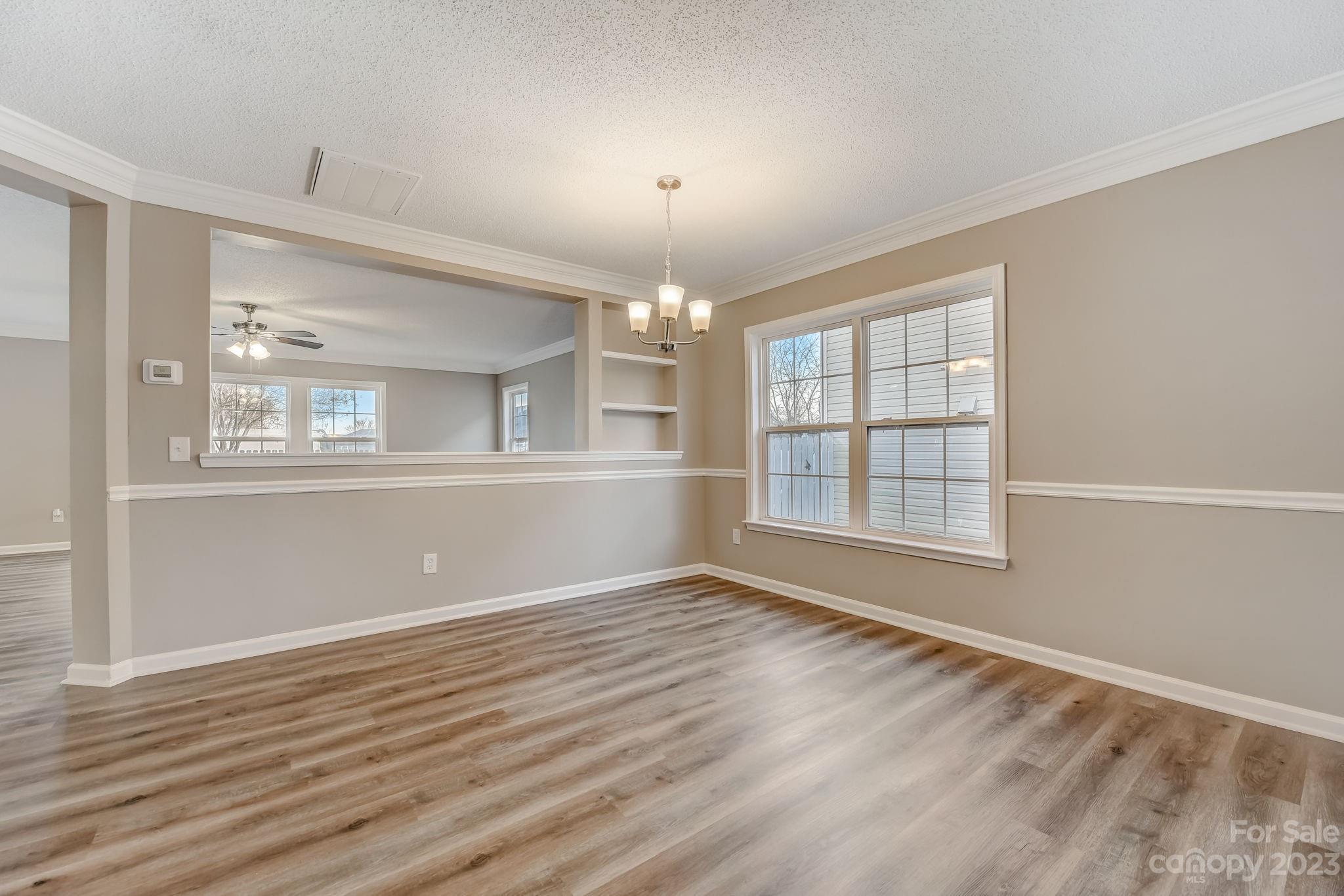 Hamilton Lakes - Residential