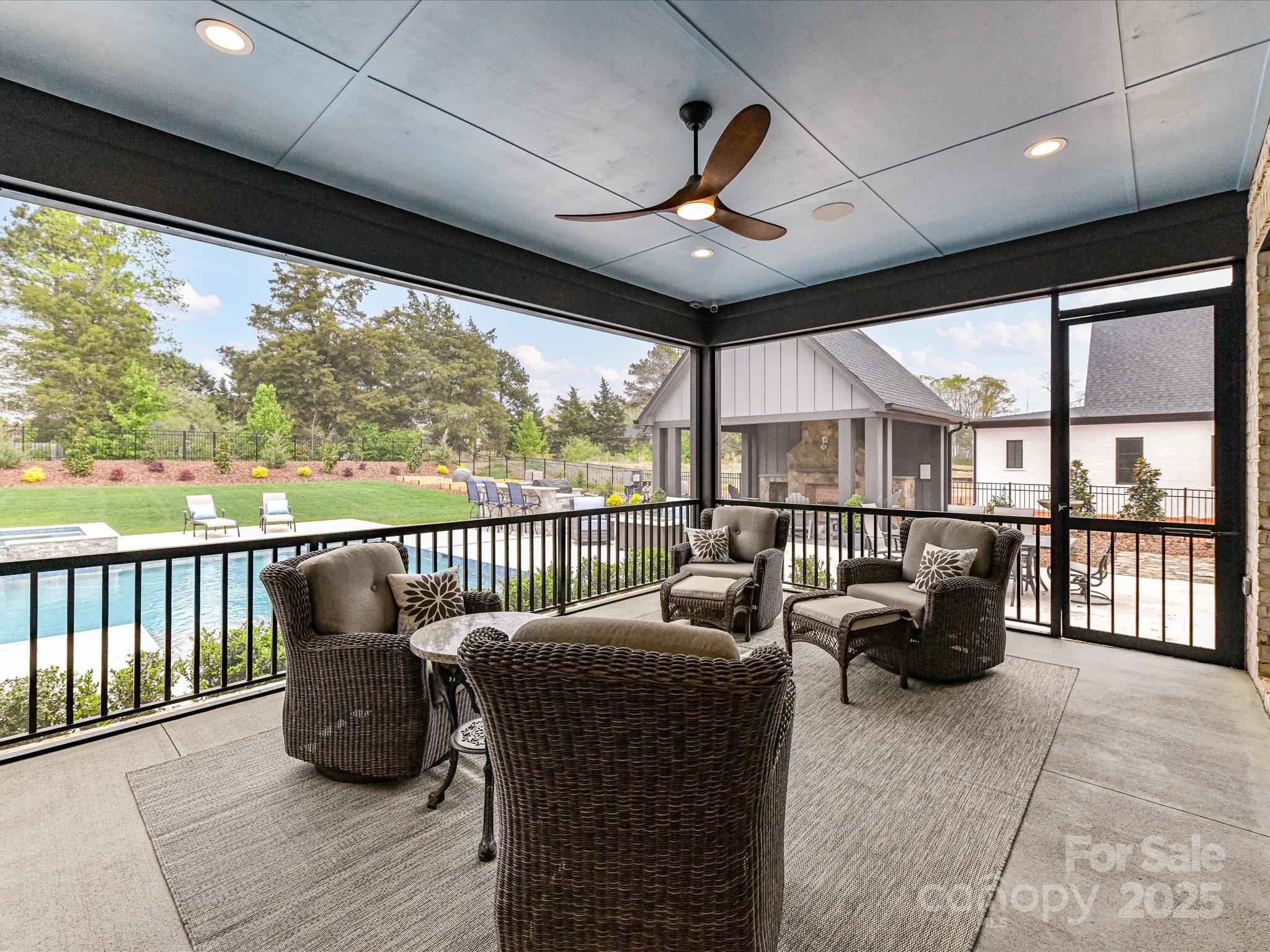 Twin Lakes - Residential
