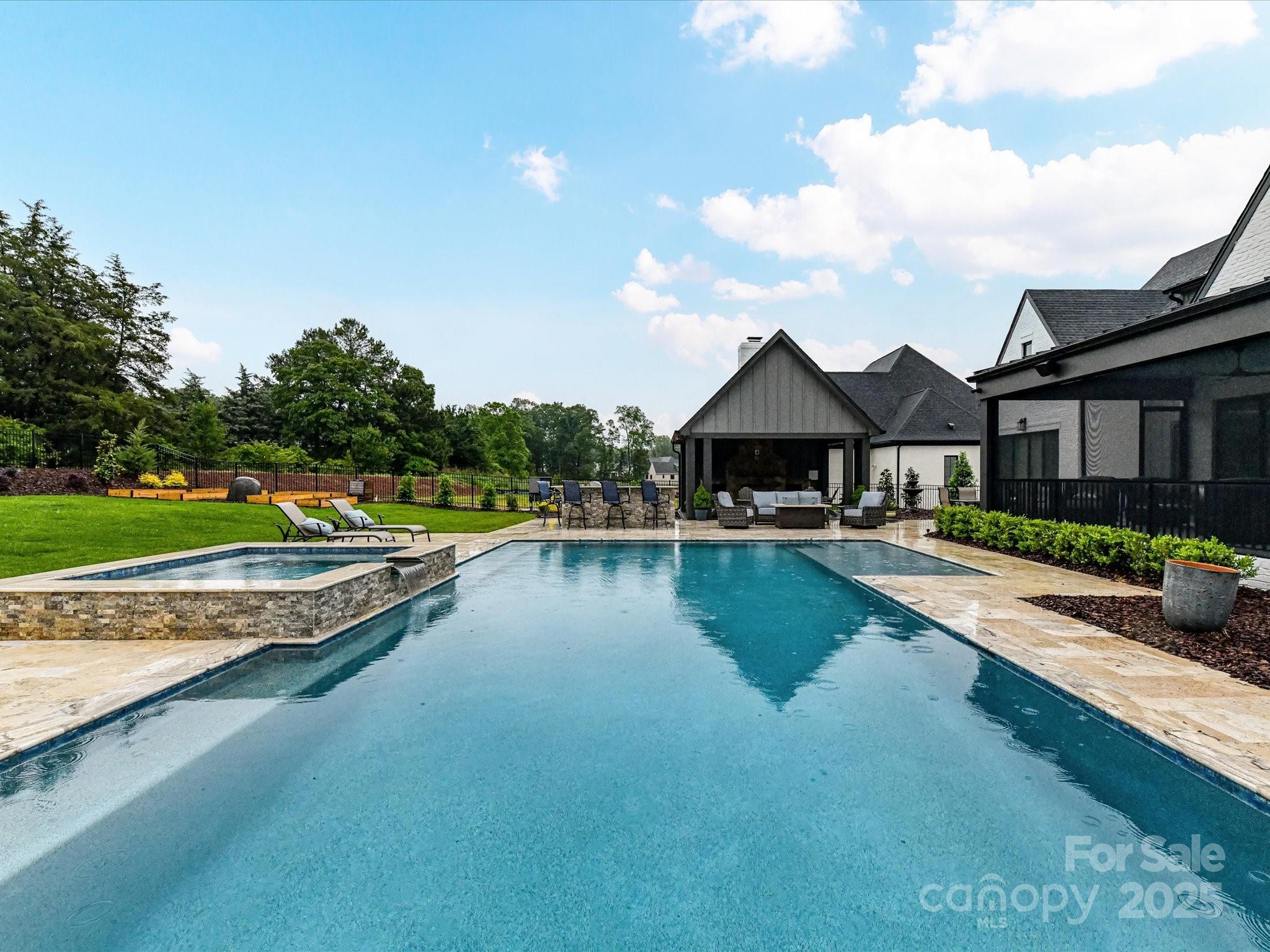 Twin Lakes - Residential