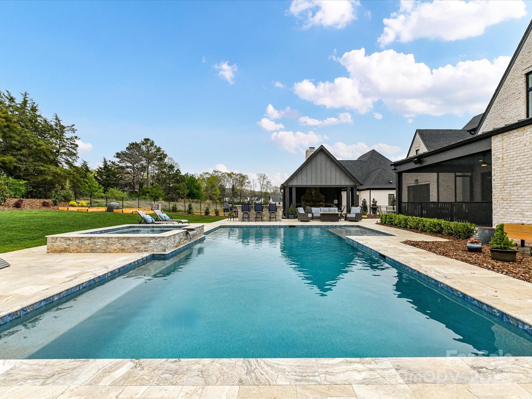 Twin Lakes - Residential