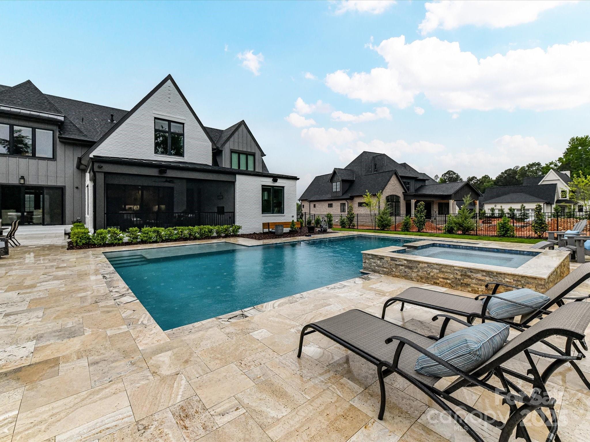 Twin Lakes - Residential