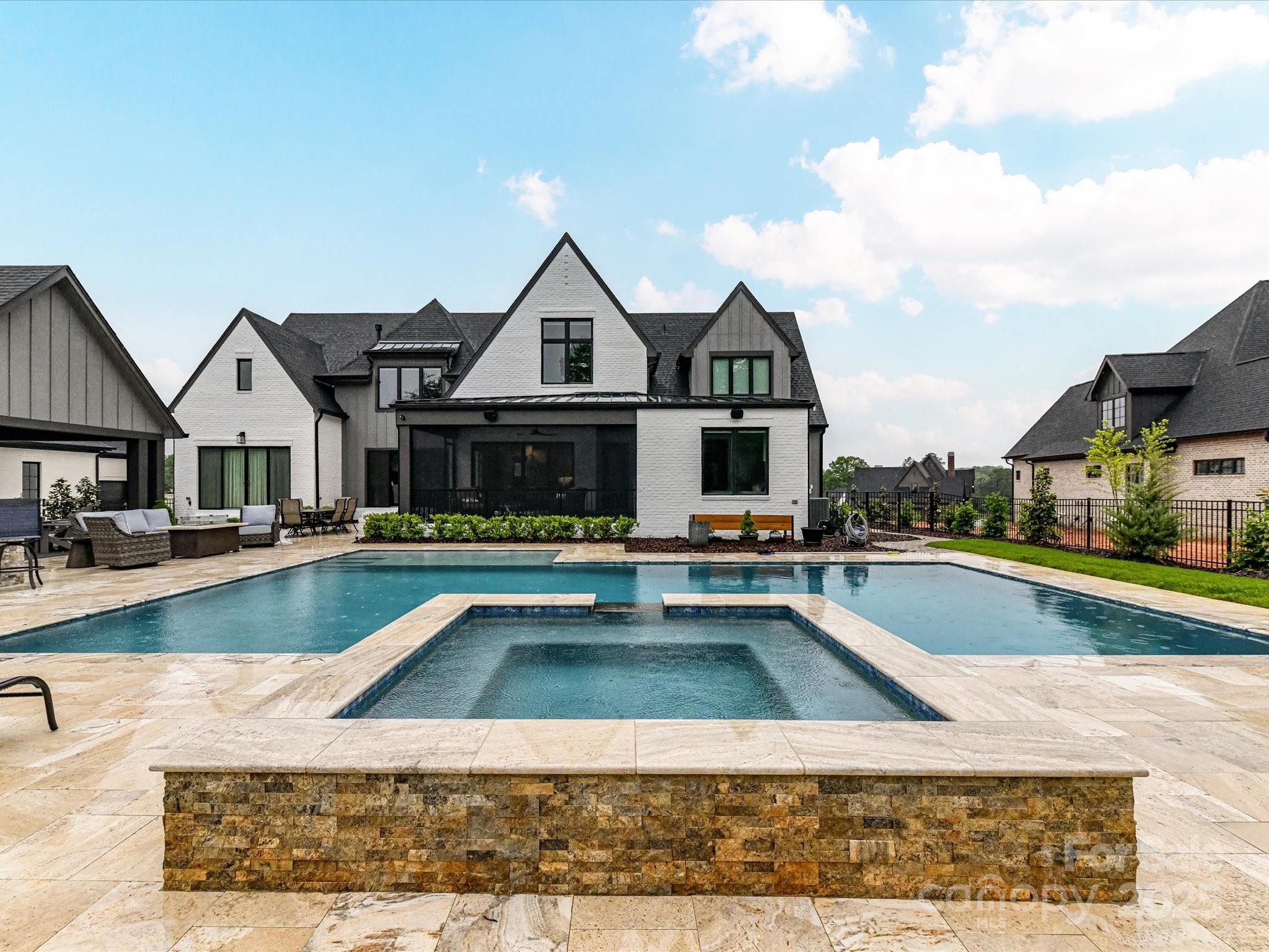Twin Lakes - Residential