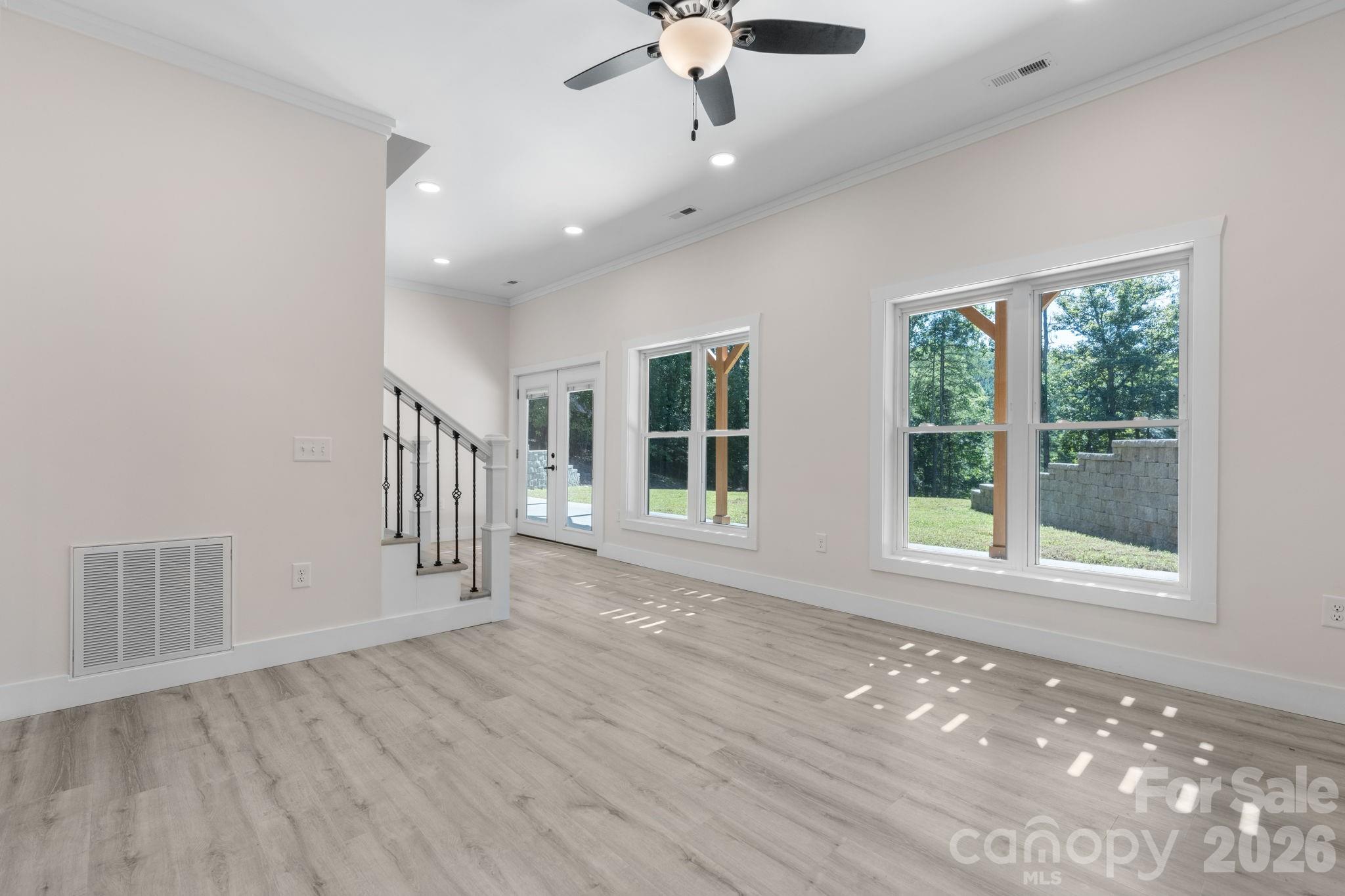 Paradise Harbor - Residential