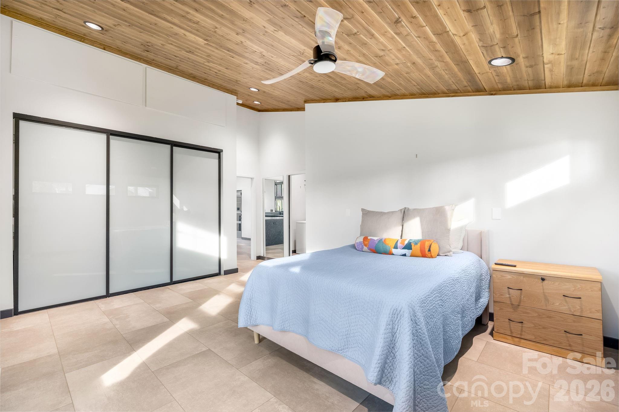 Country Club Acres - Residential