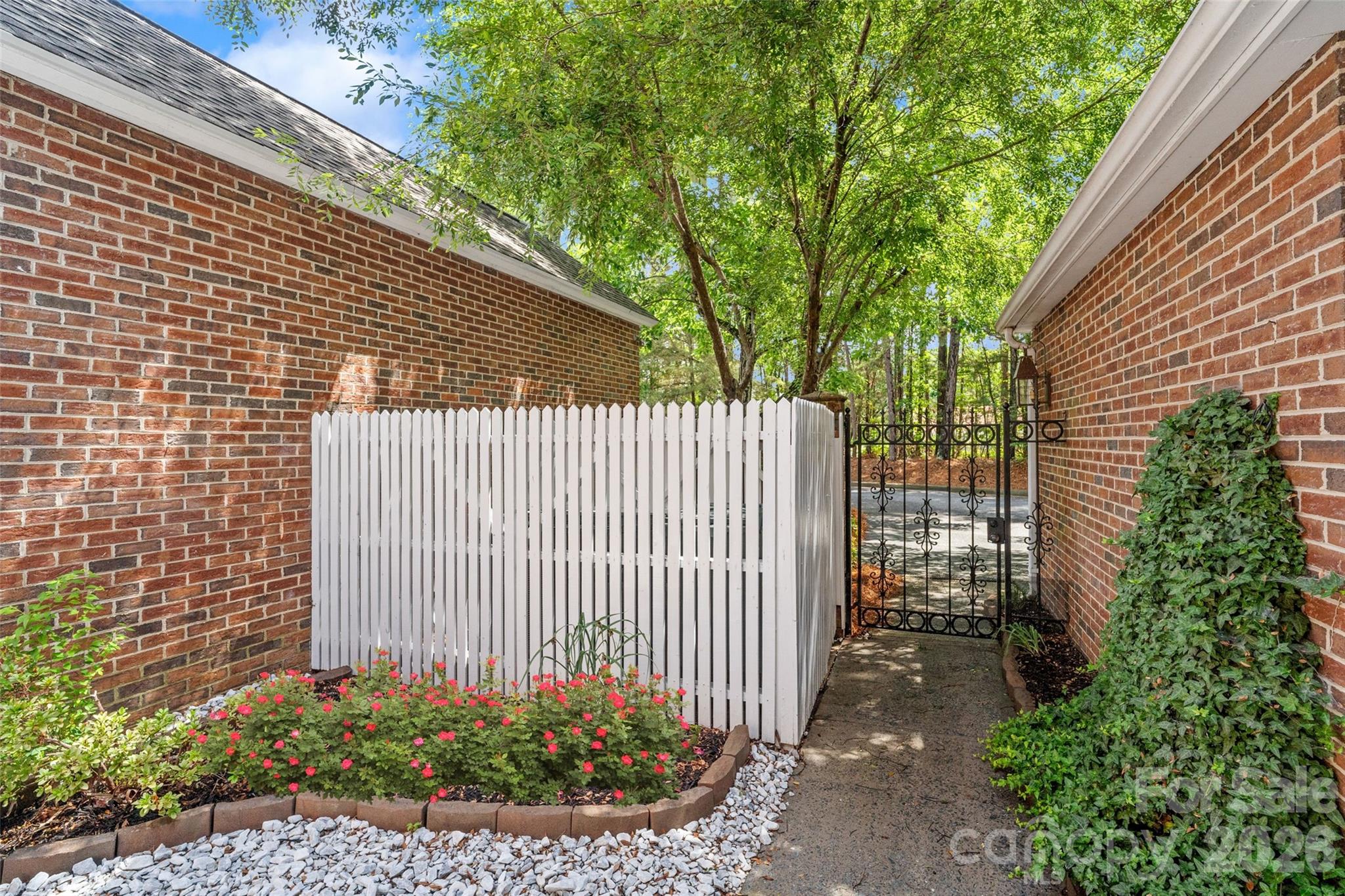 Colony Oaks - Residential