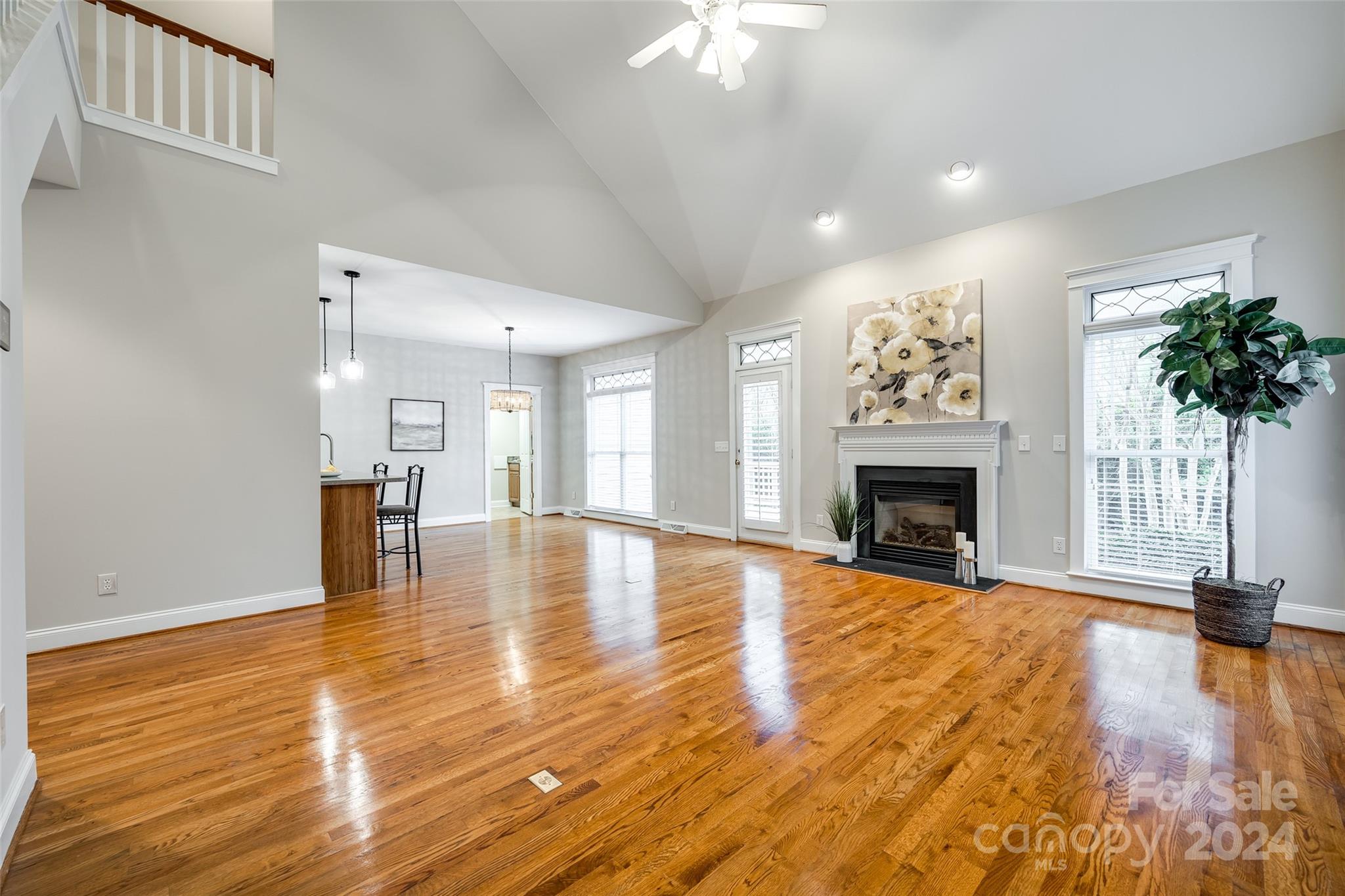 Lake Shore - Residential