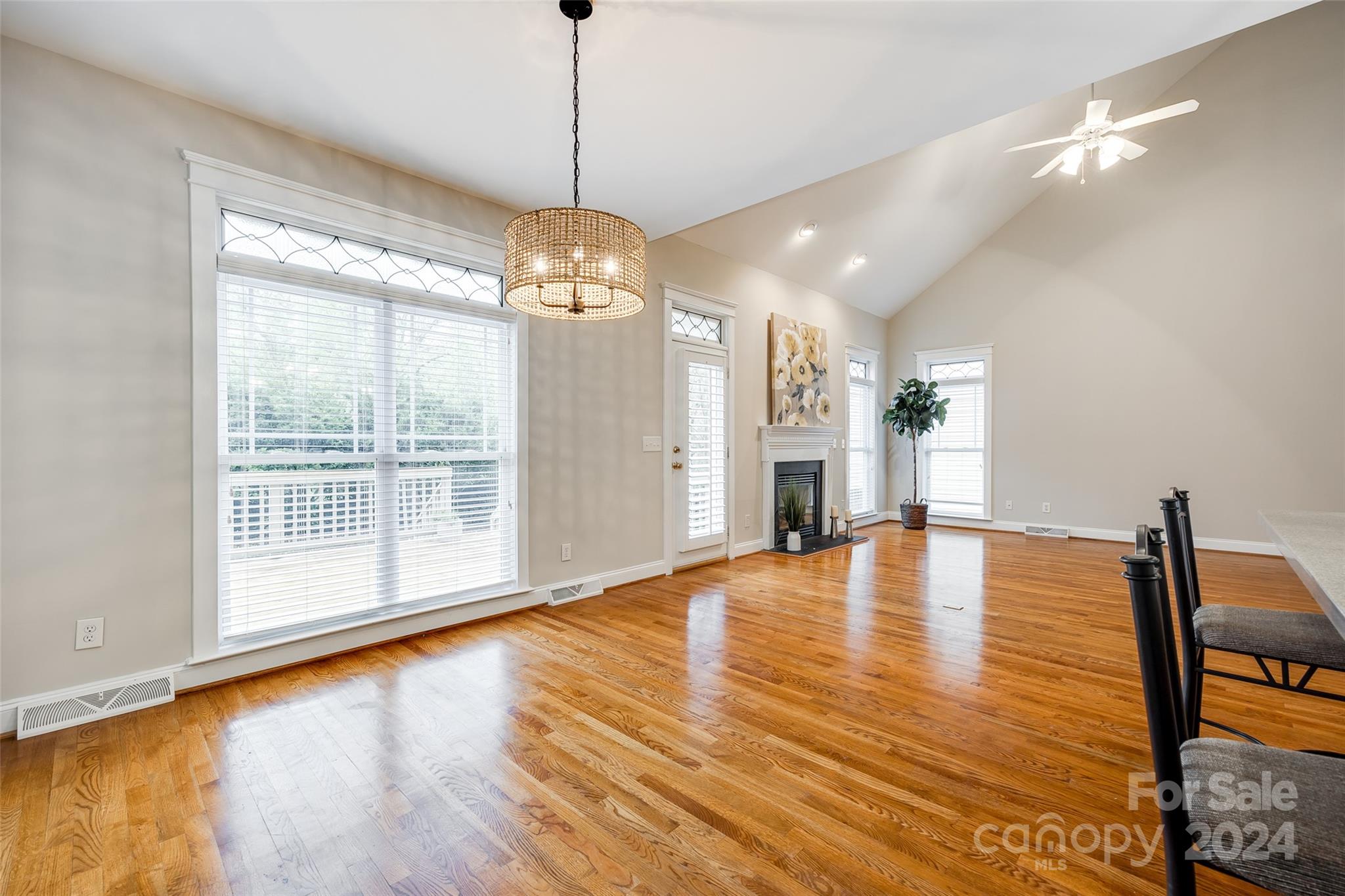 Lake Shore - Residential