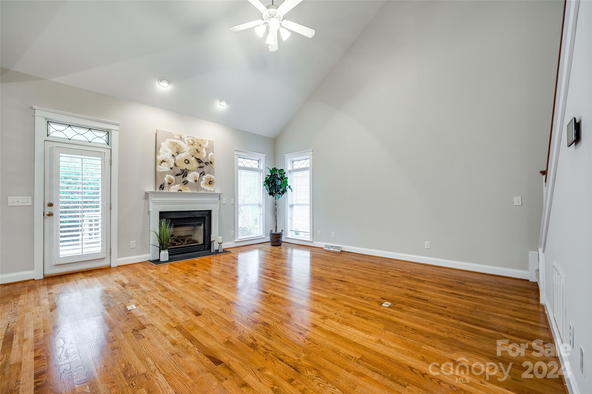 Lake Shore - Residential