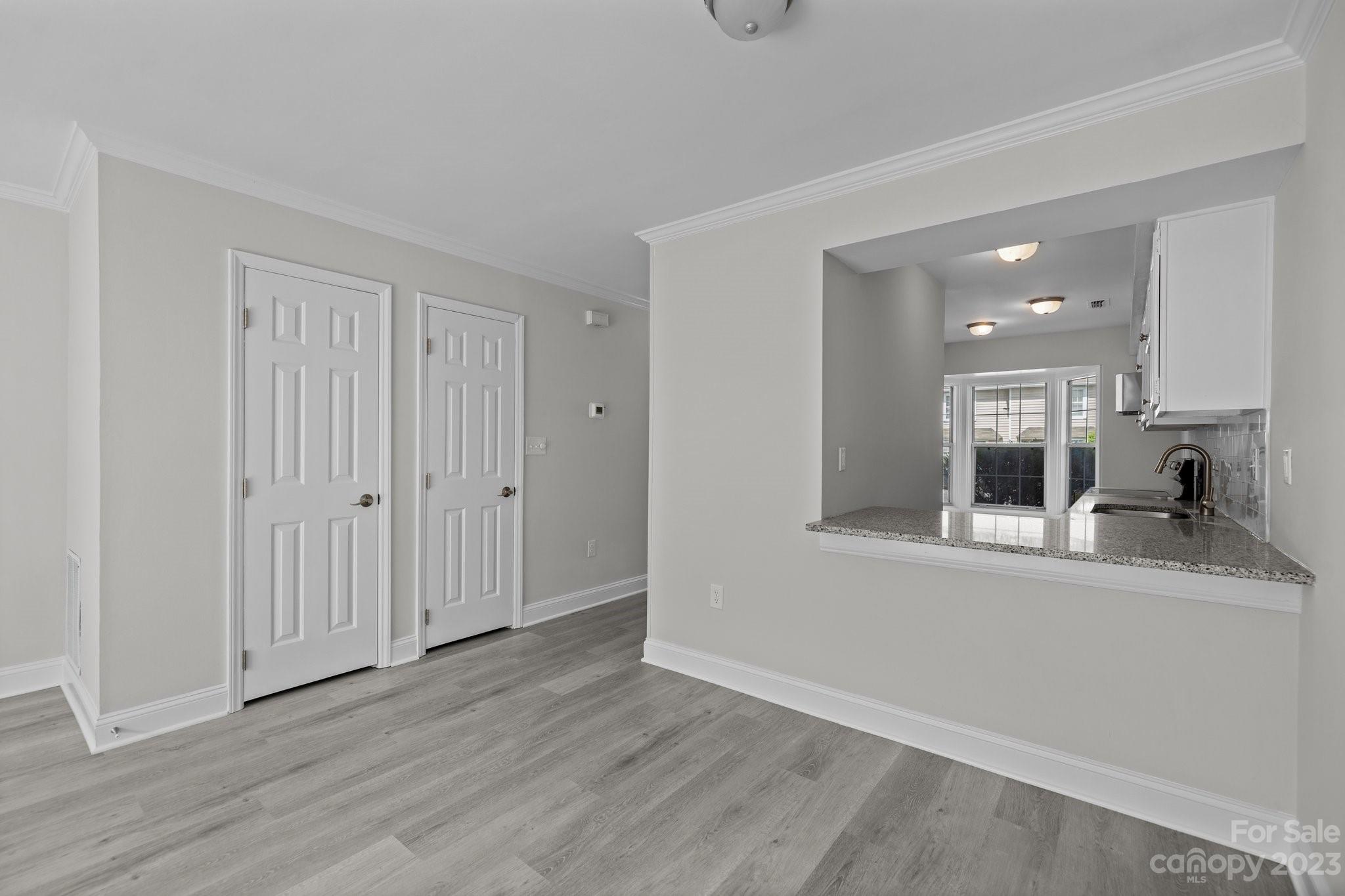Manor Lake - Residential