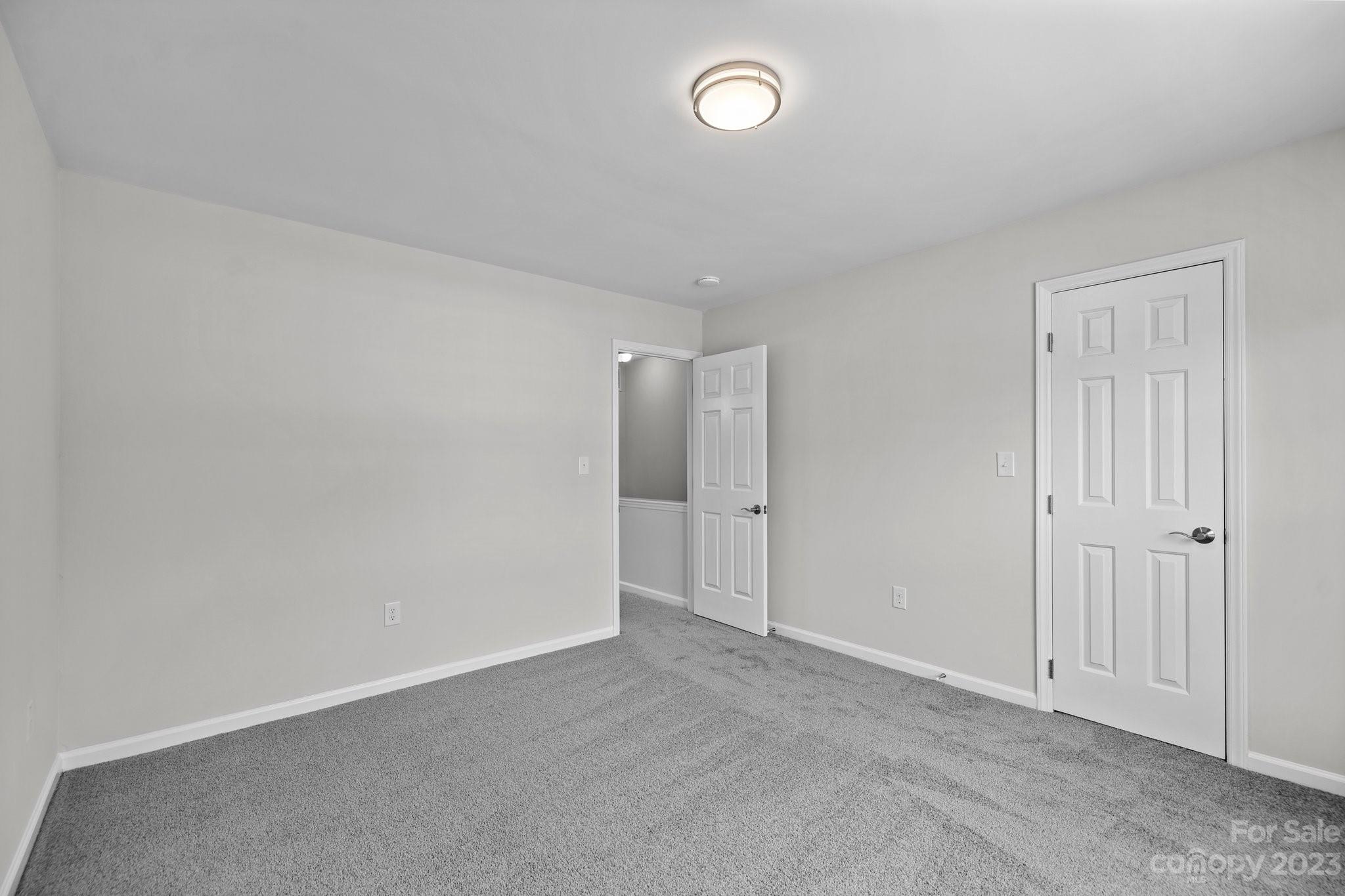 Manor Lake - Residential