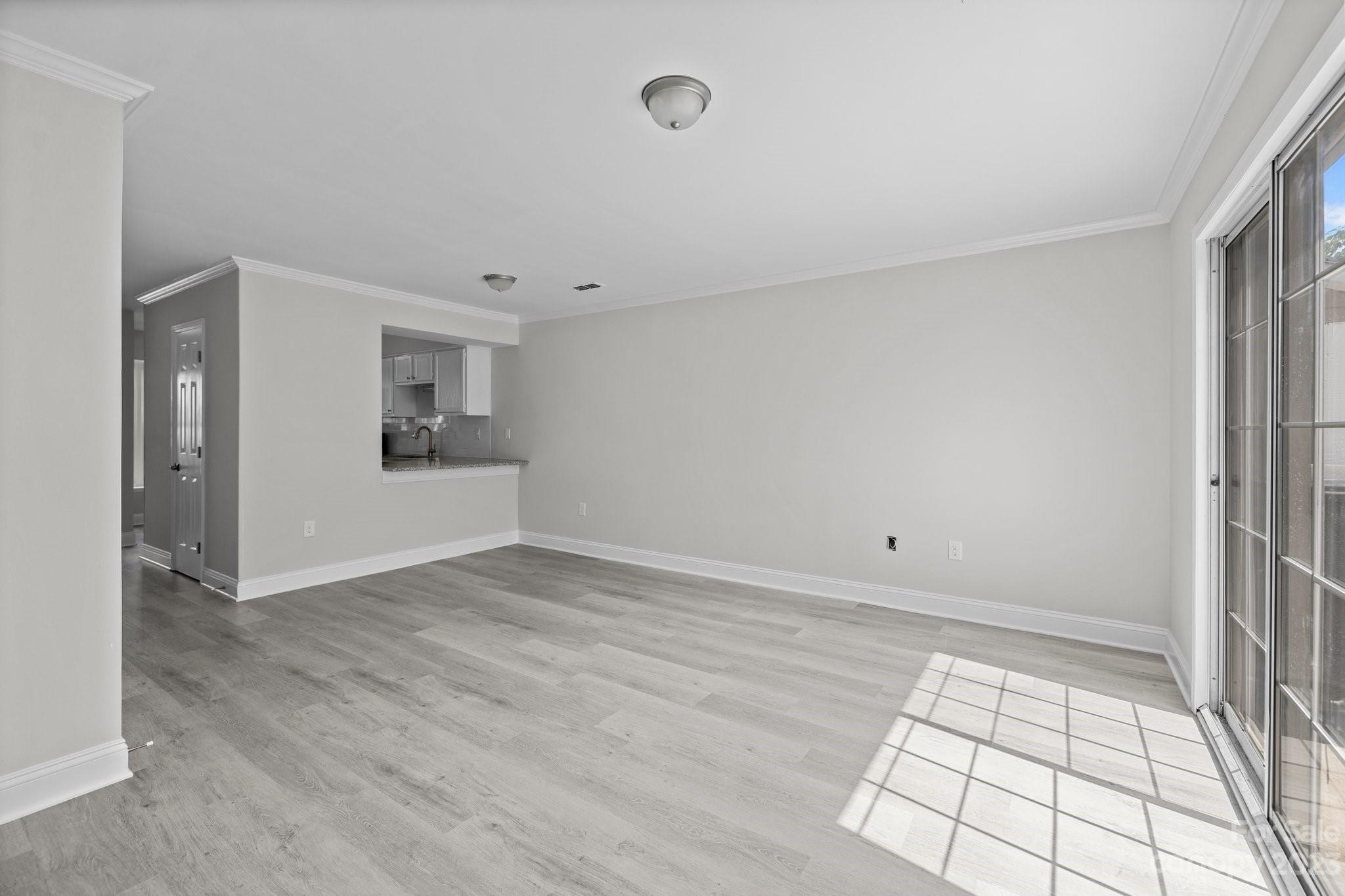 Manor Lake - Residential
