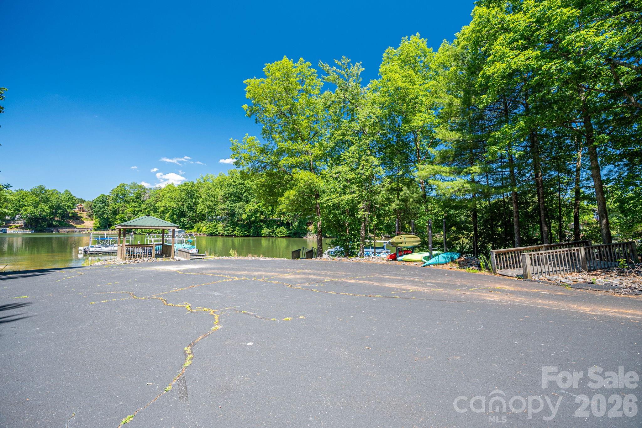 Windsor Point - Residential