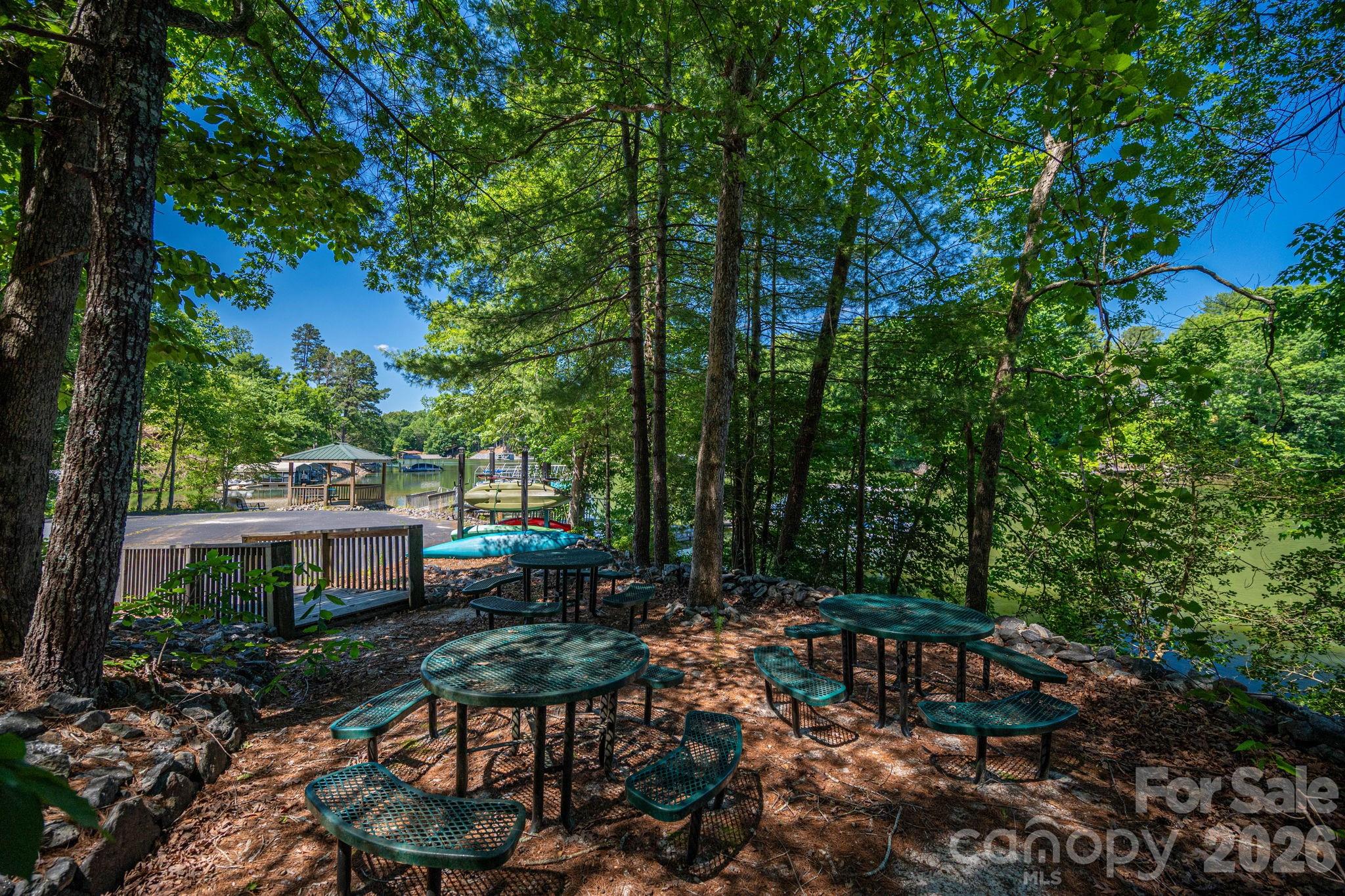 Windsor Point - Residential
