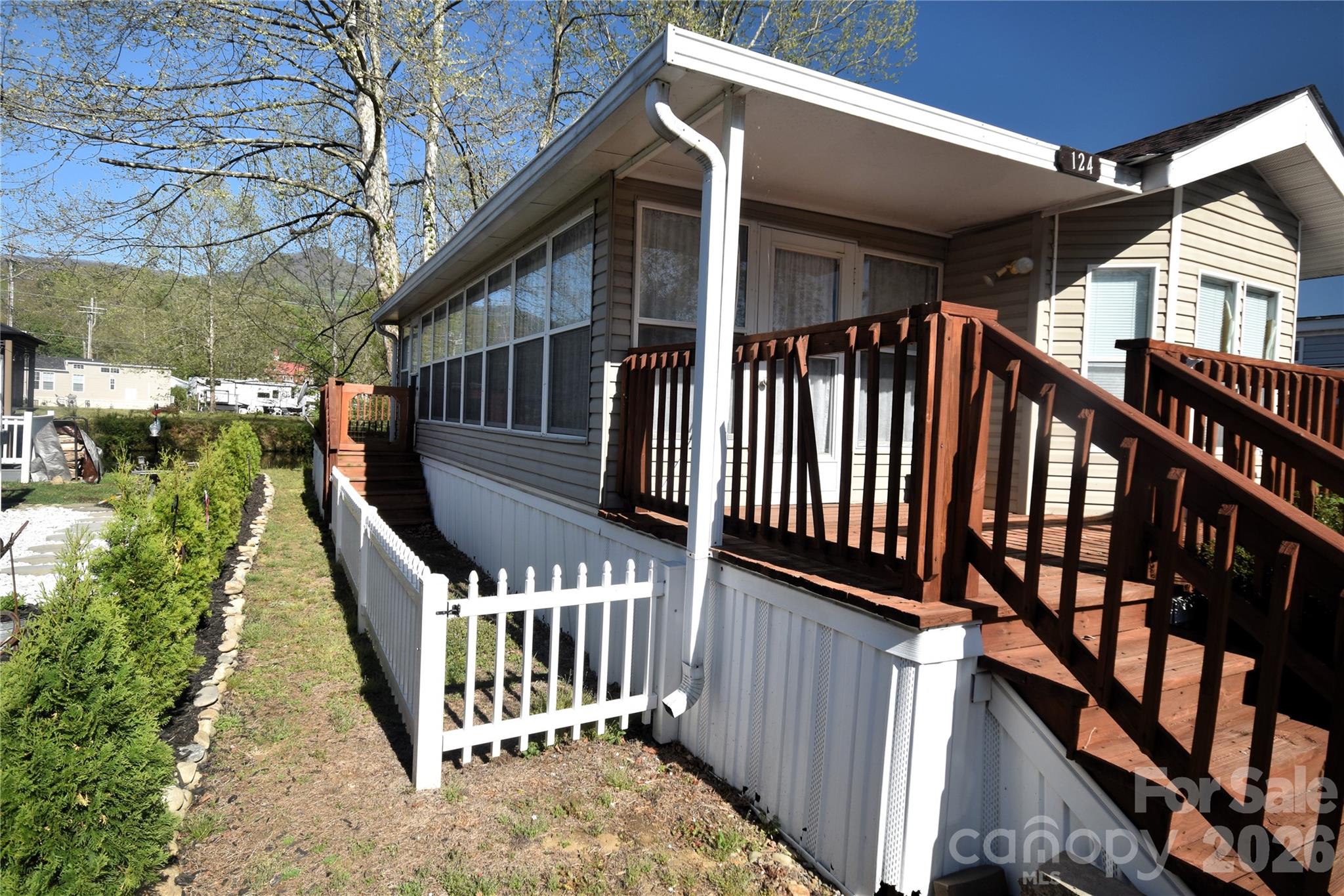 Dogwood Lakes - Residential