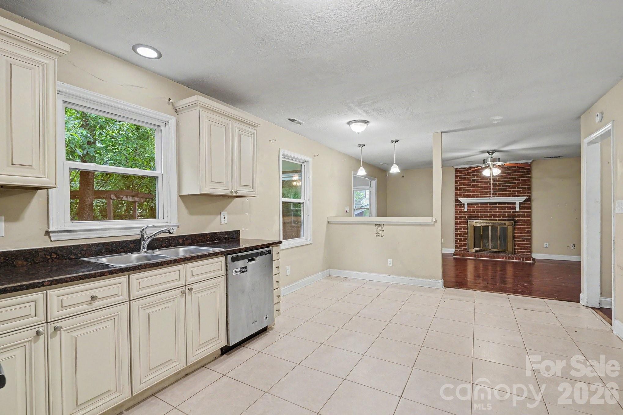 Sugar Springs - Residential