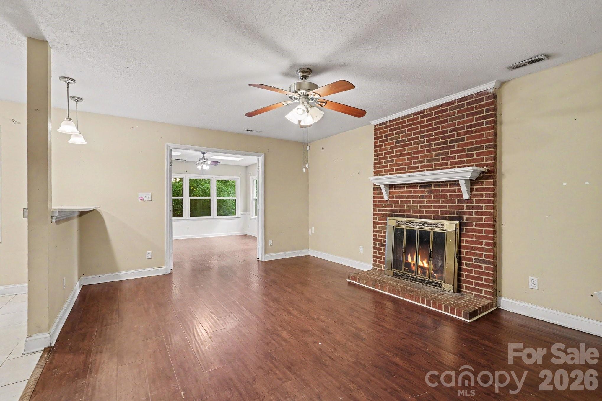 Sugar Springs - Residential