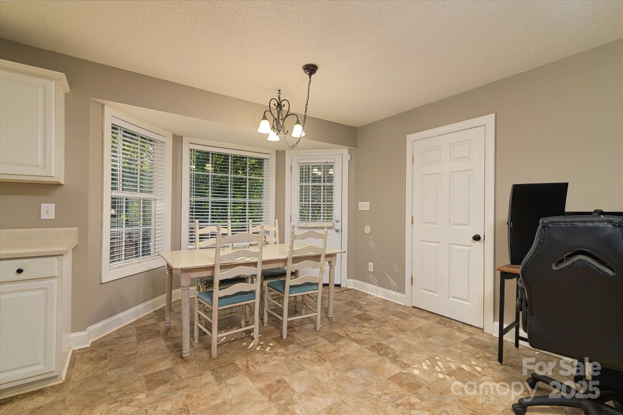 Ragin Estates - Residential