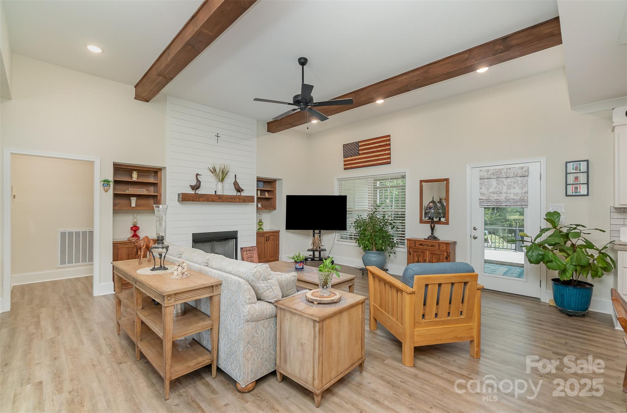 Sanders Landing - Residential