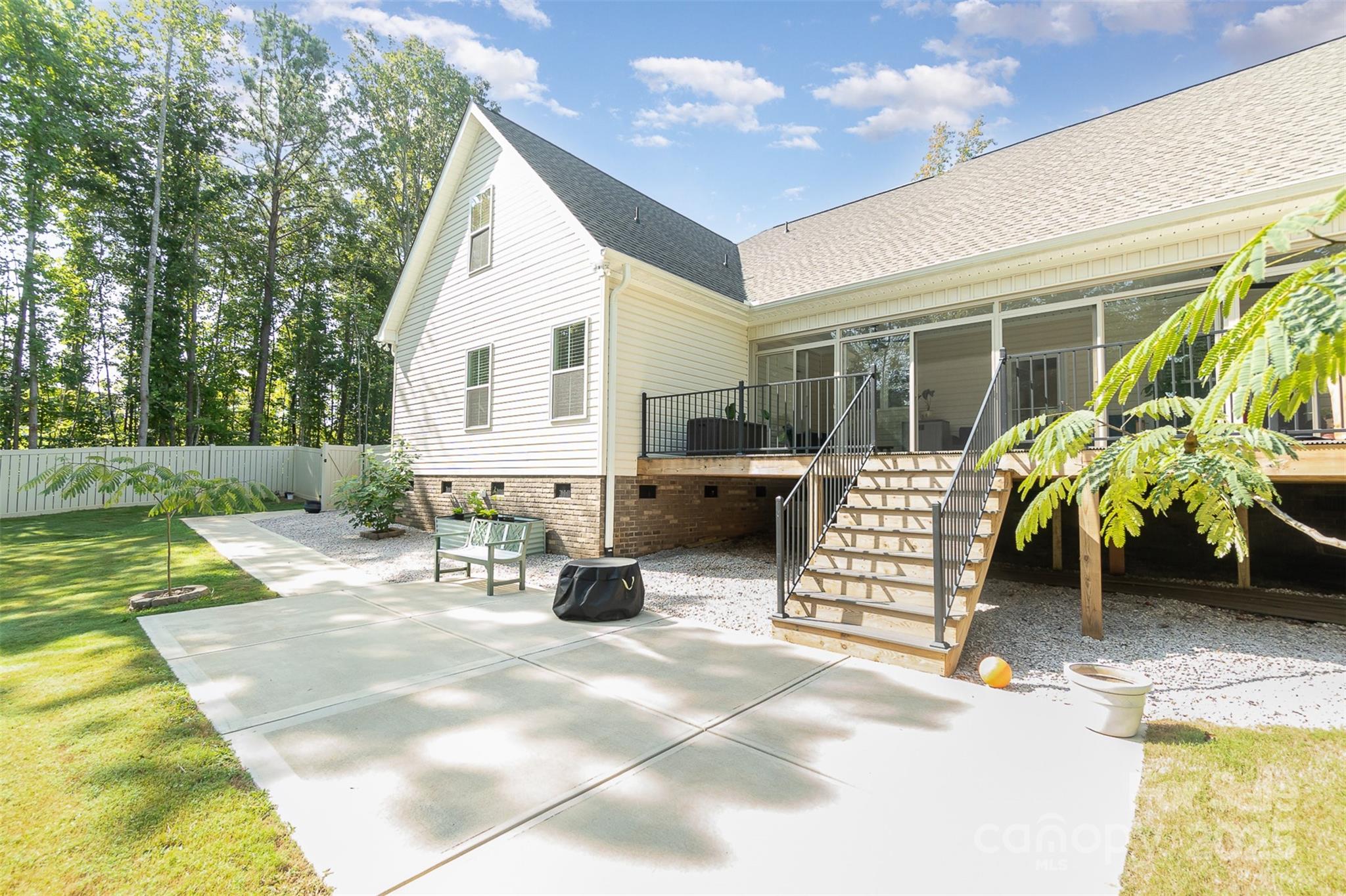 Sanders Landing - Residential