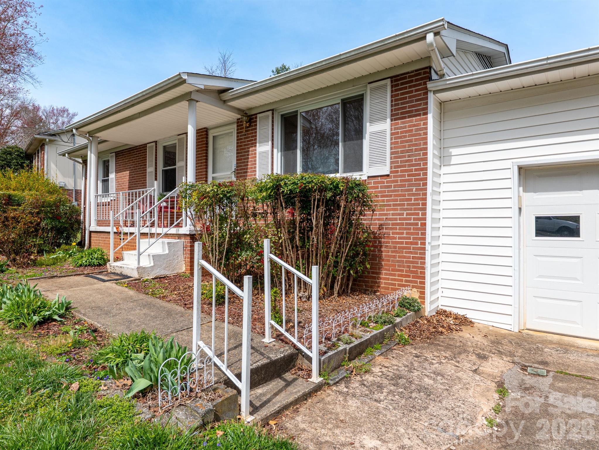 Knollwood - Residential