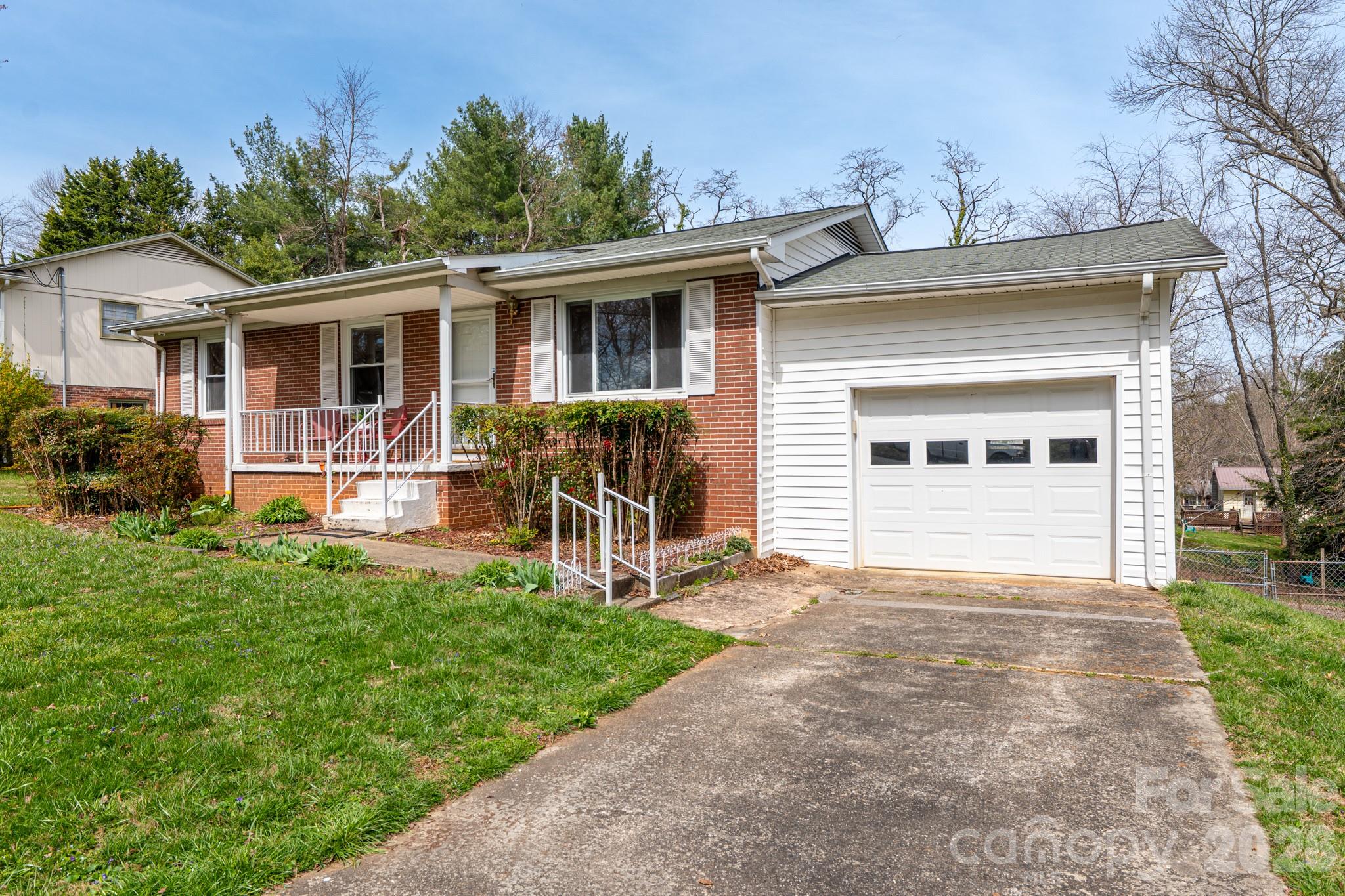 Knollwood - Residential