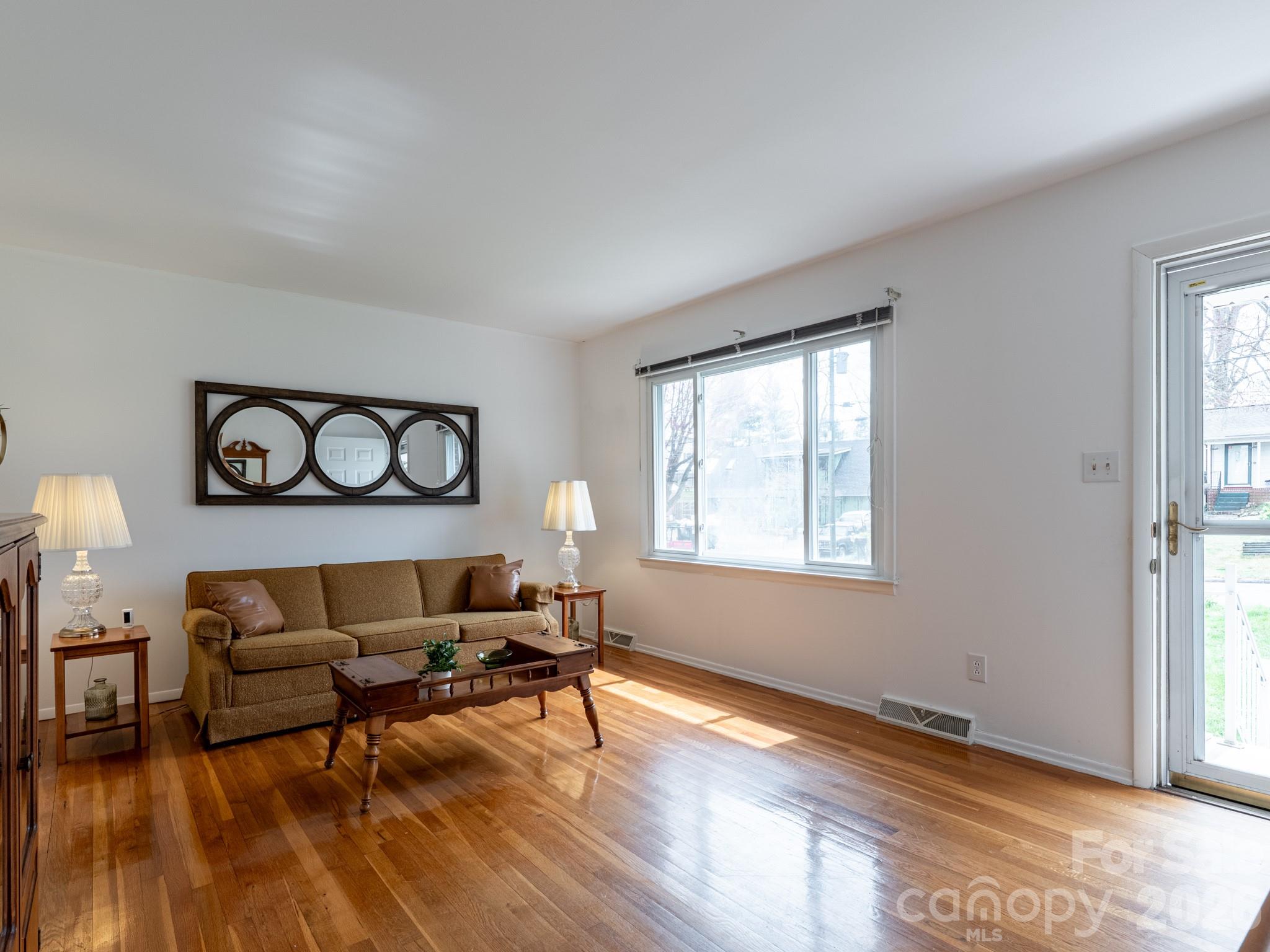 Knollwood - Residential
