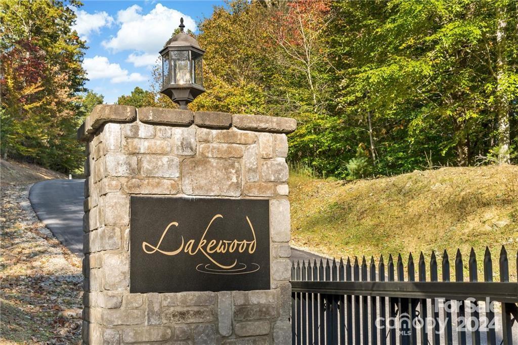 Lakewood - Land