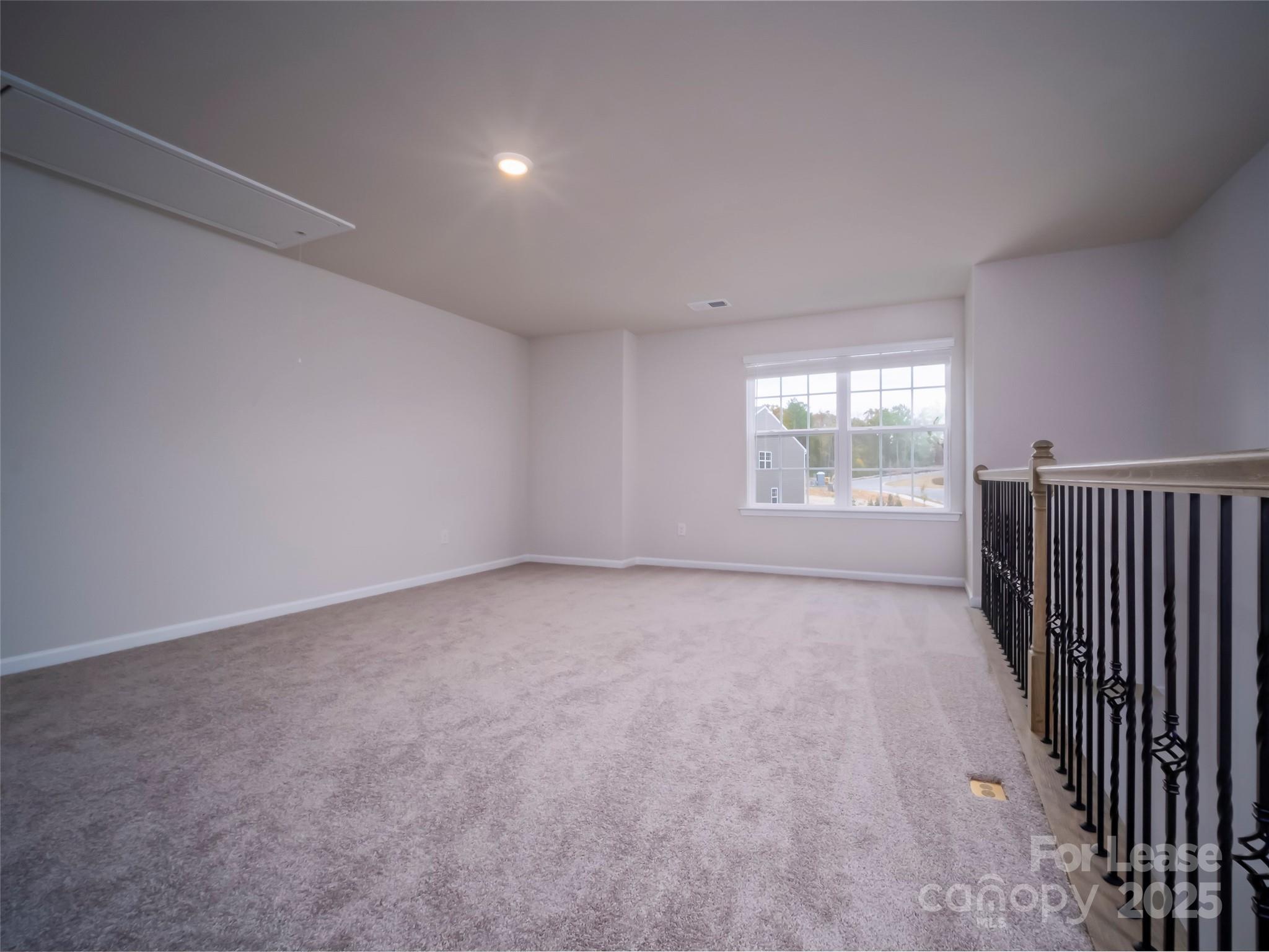 Redhawk - Residential Lease