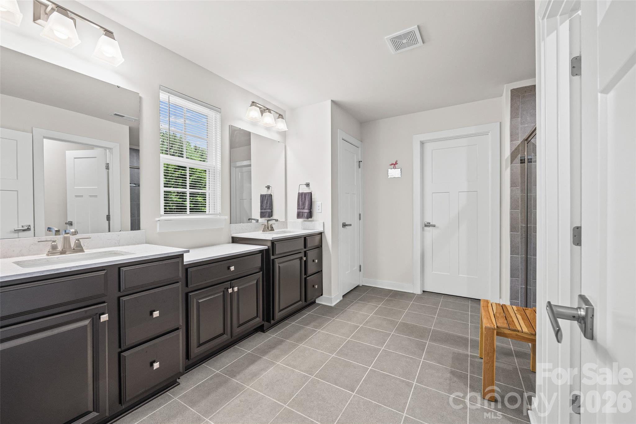 Holcomb Woods - Residential