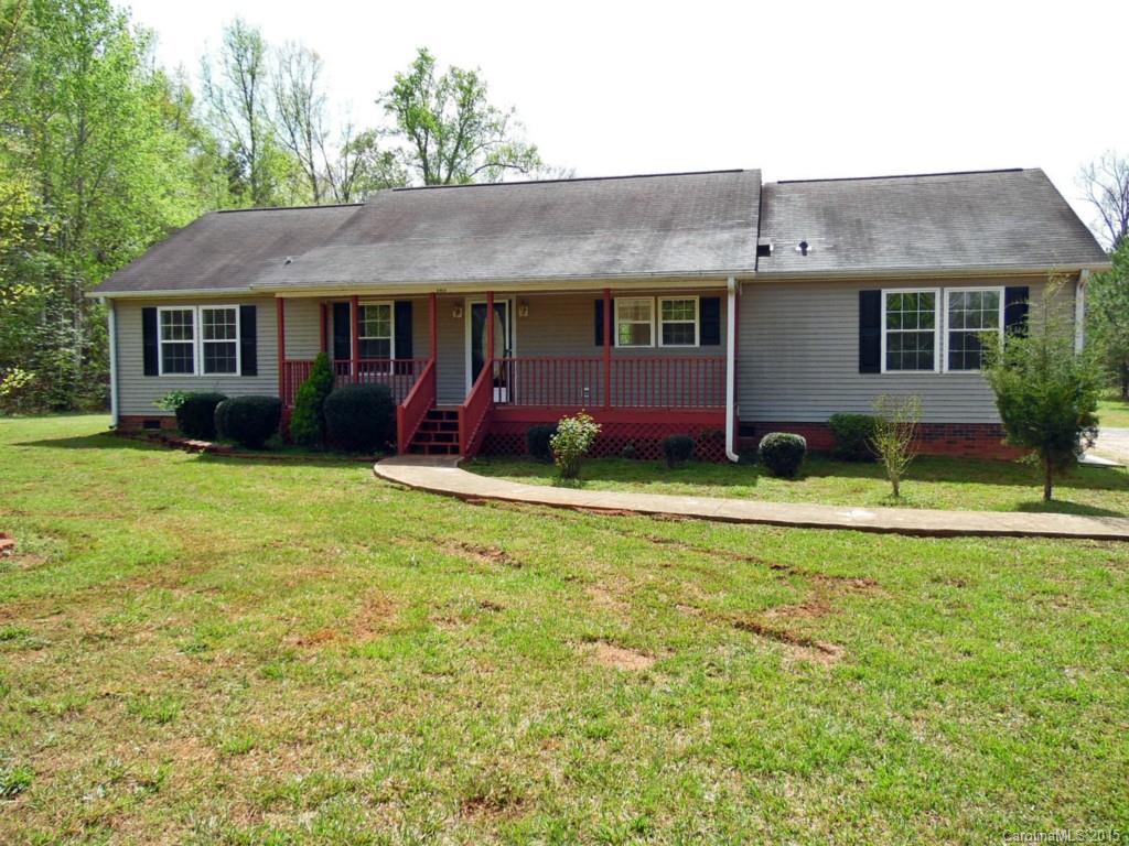 This 3 bd, 2 bth modular home offers a large acre lot, split bedroom plan, spacious family room, kitchen that opens to dining & family room, large master with walk-in closet, master bath with separate tub & shower, & rocking chair front porch. Very comfortable floor plan! Private setting, yet near elementary school & downtown Sharon. New appliances, HVAC, flooring & paint! Strongly encouraged that offers include proof of funds/pre-approval & is required for seller's final acceptance.