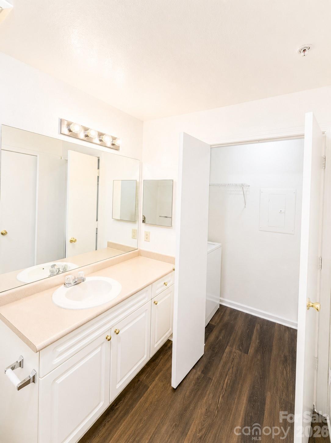 Hamiltons Bay - Residential