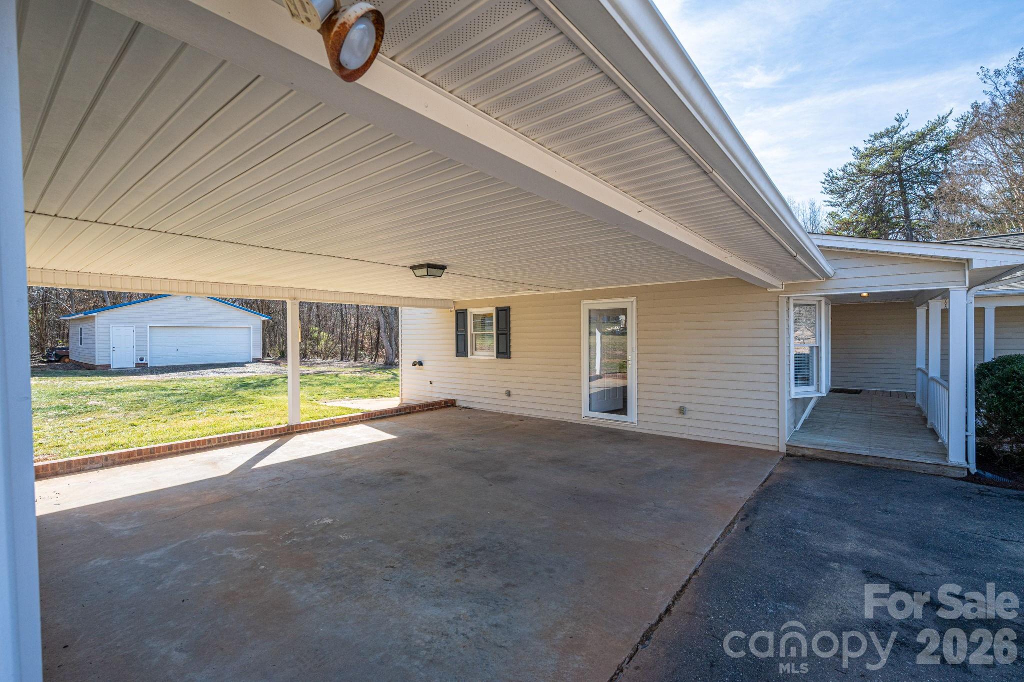 LINCOLN FOREST - Residential