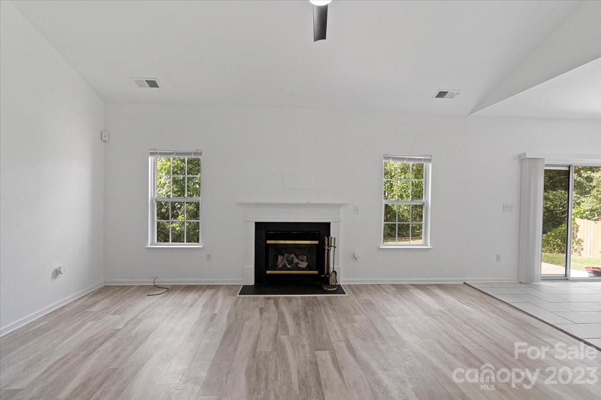 Houston Hills - Residential