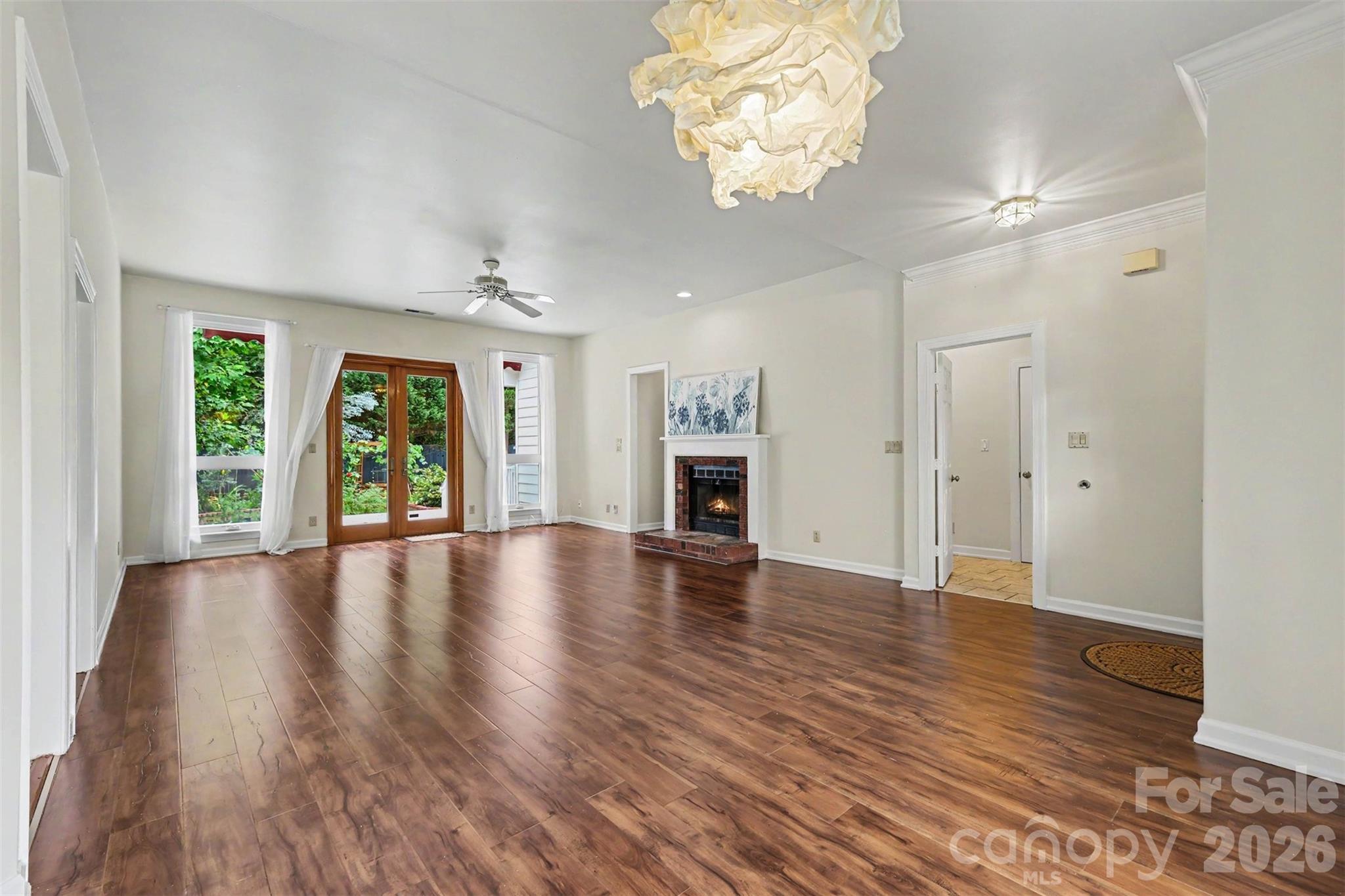 Davis Lake - Residential