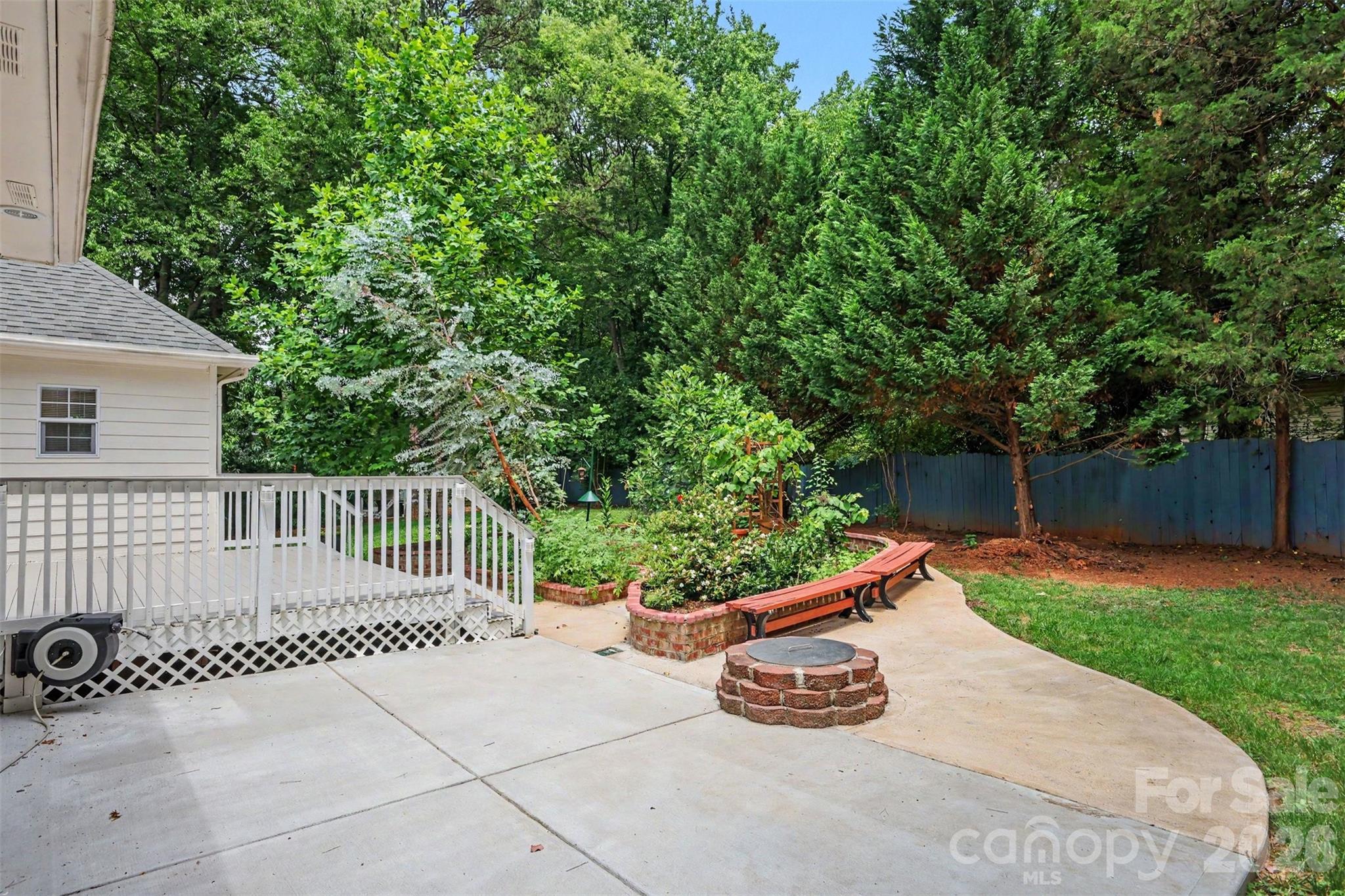Davis Lake - Residential