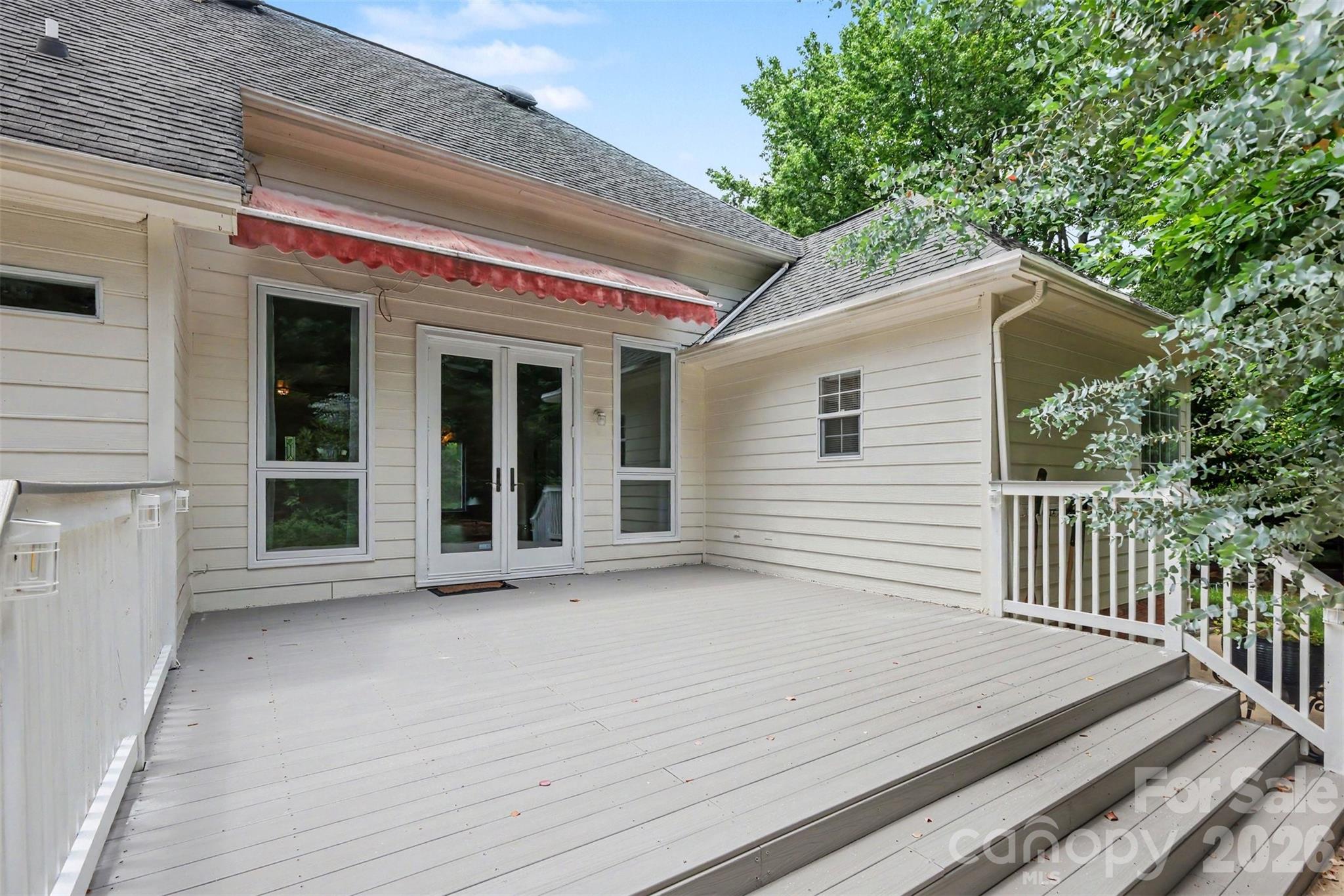 Davis Lake - Residential