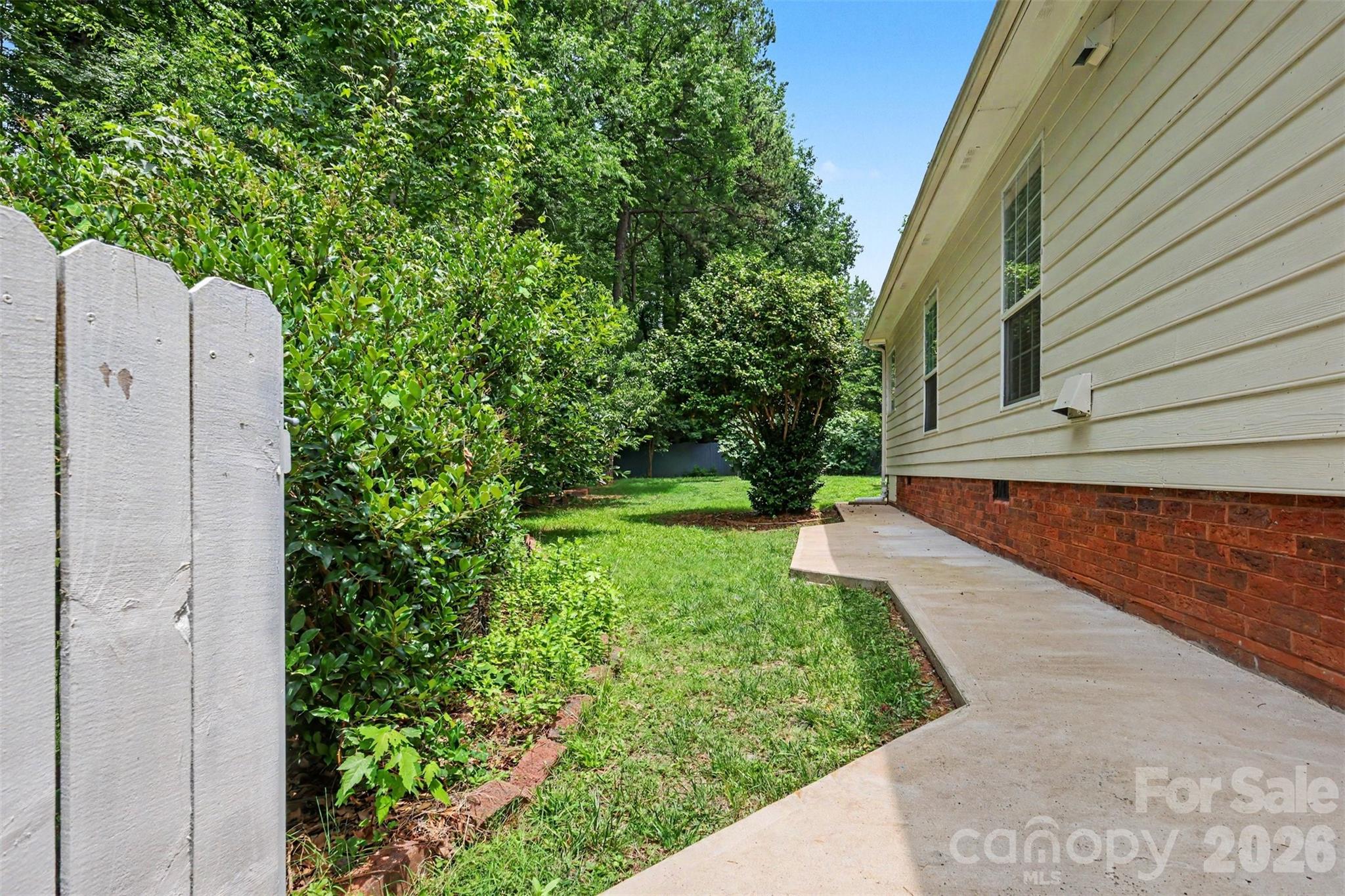 Davis Lake - Residential