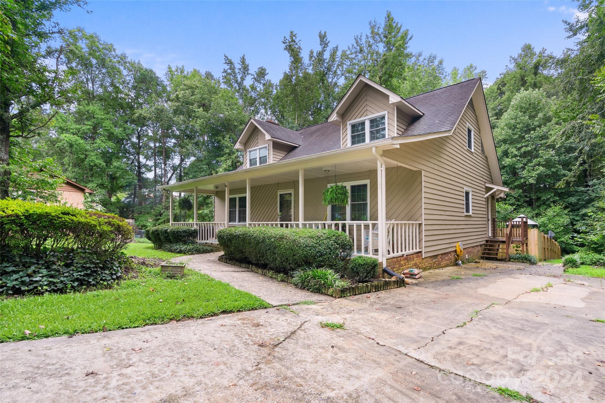 Lakewood Forest - Residential