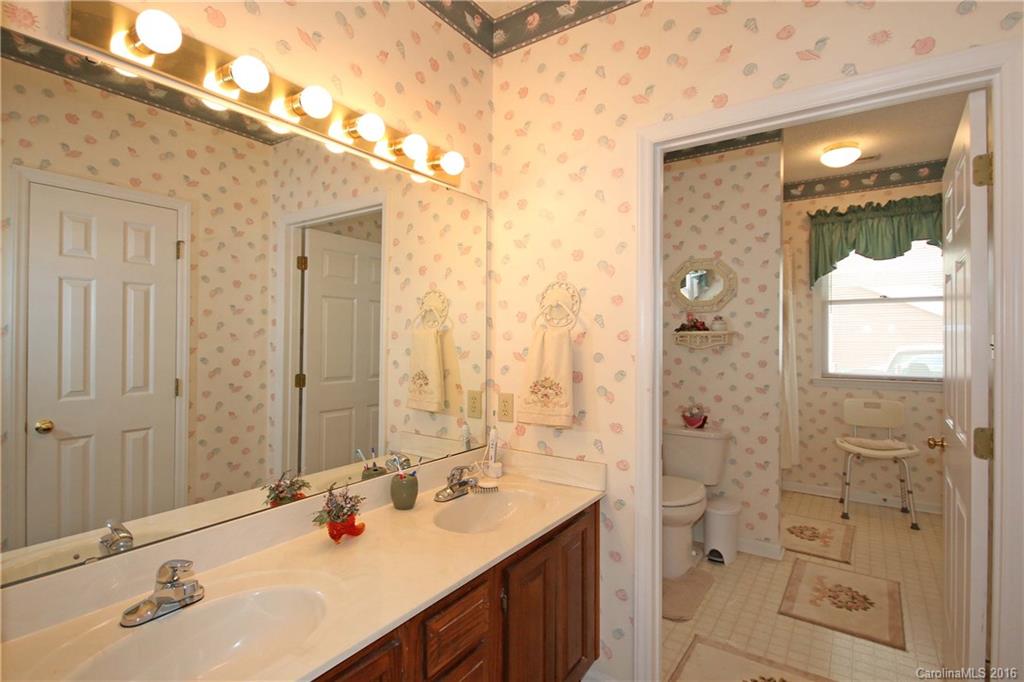 Twin Oaks - Residential