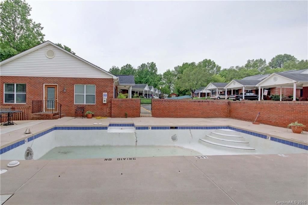 Twin Oaks - Residential