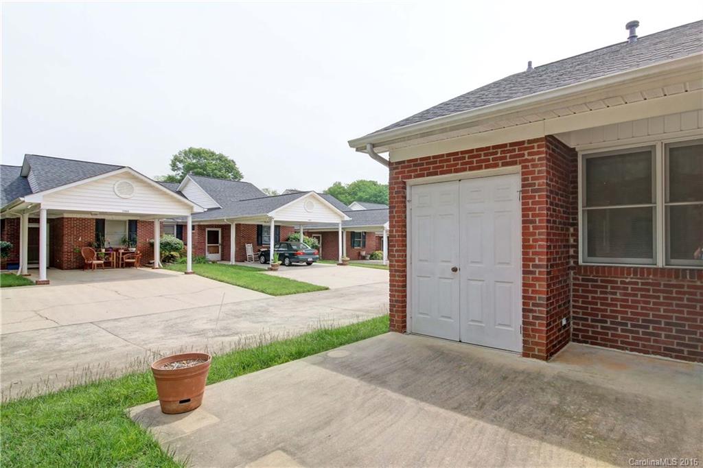 Twin Oaks - Residential